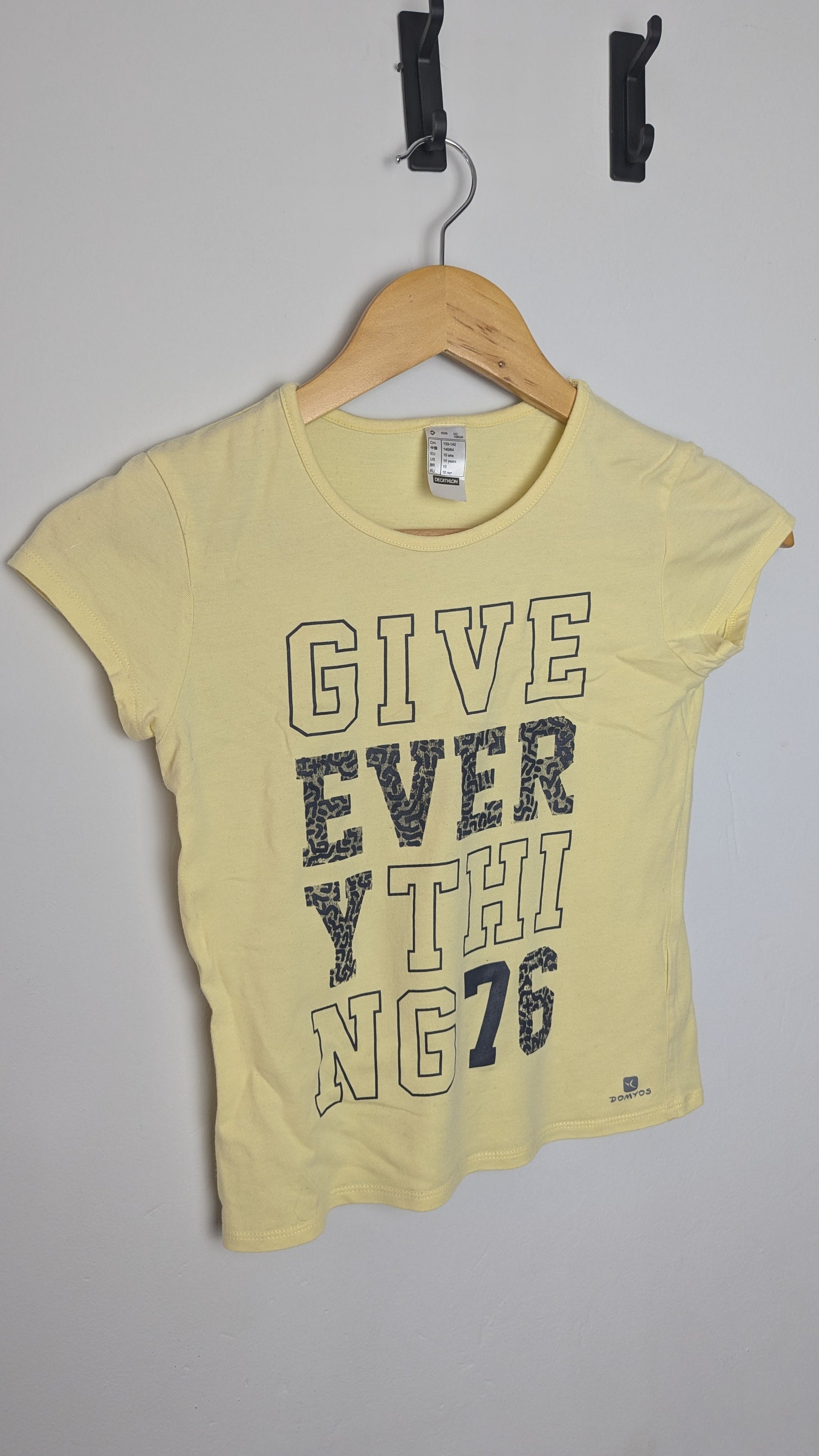 Decathlon 'Give Everything' Top - Girls 10 Years - Little Ones Preloved. Second Hand Children's & Preloved Baby, Kids, Girls & Boys Clothes. UK online