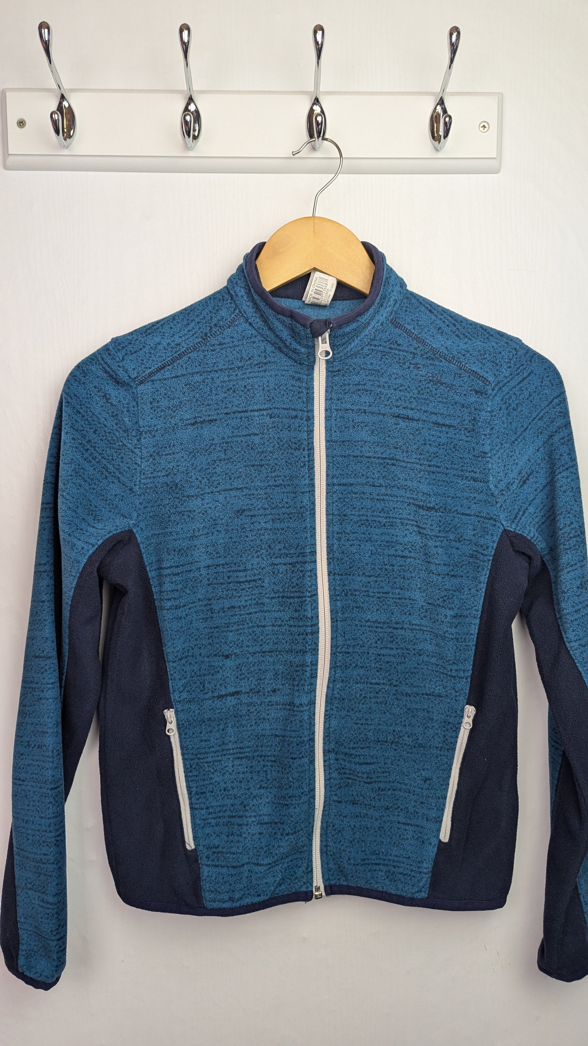 Decathlon Navy & Blue Zip Fleece - Unisex 14 Years - Little Ones Preloved. Second Hand Children's & Preloved Baby, Kids, Girls & Boys Clothes. UK online