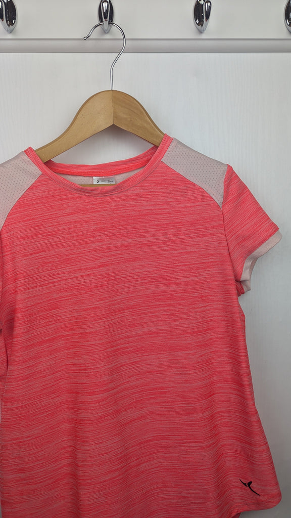 Decathlon Pink Gym Top - Girls 8-9 Years Decathlon Used, Preloved, Preworn & Second Hand Baby, Kids & Children's Clothing UK Online. Cheap affordable. Brands including Next, Joules, Nutmeg Morrisons, TU, F&F, H&M.