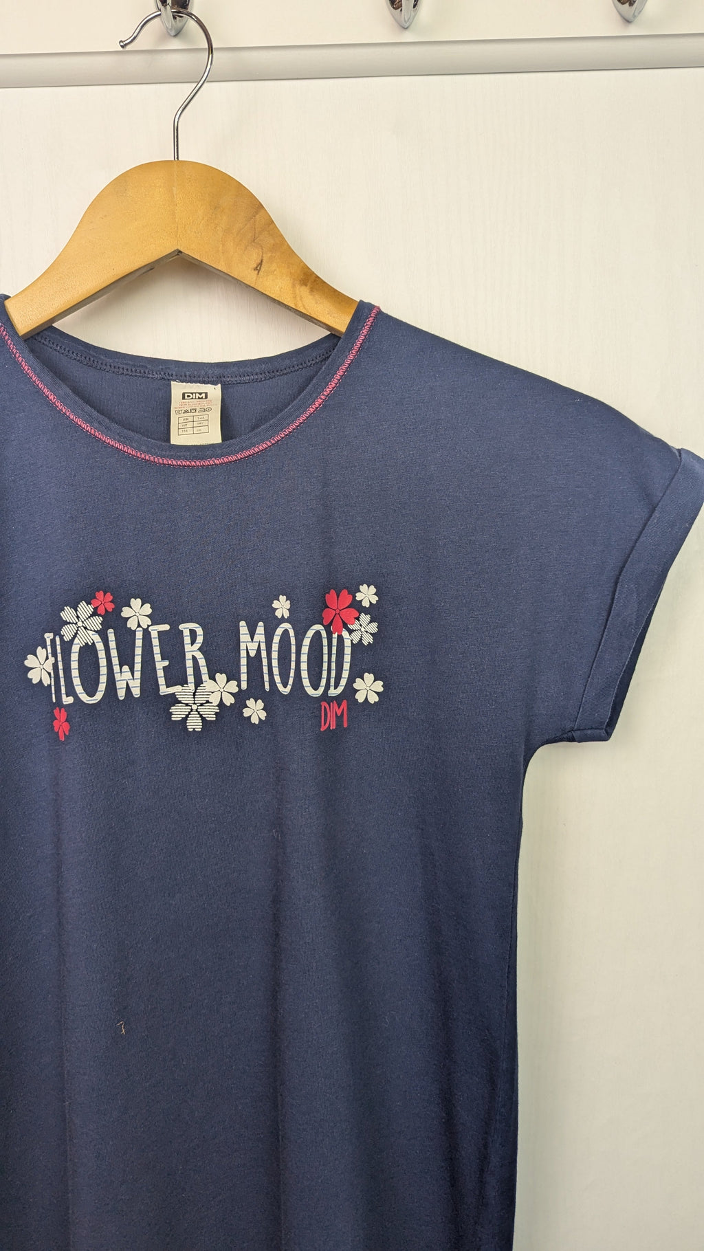Dim Navy Flower Mood Short Sleeve Top - Girls 14 Years - Little Ones Preloved. Second Hand Children's & Preloved Baby, Kids, Girls & Boys Clothes. UK online
