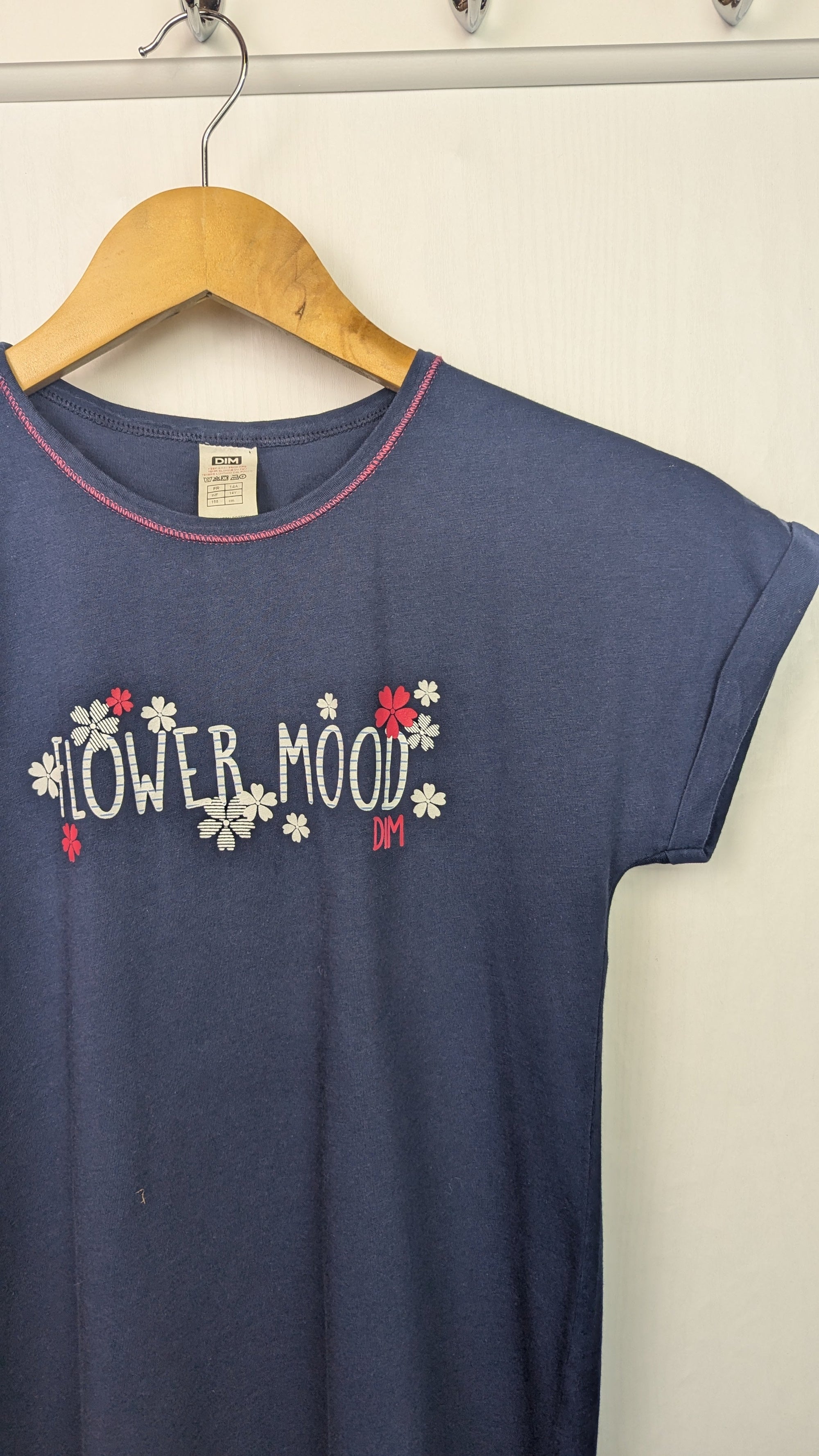 Dim Navy Flower Mood Short Sleeve Top - Girls 14 Years - Little Ones Preloved. Second Hand Children's & Preloved Baby, Kids, Girls & Boys Clothes. UK online