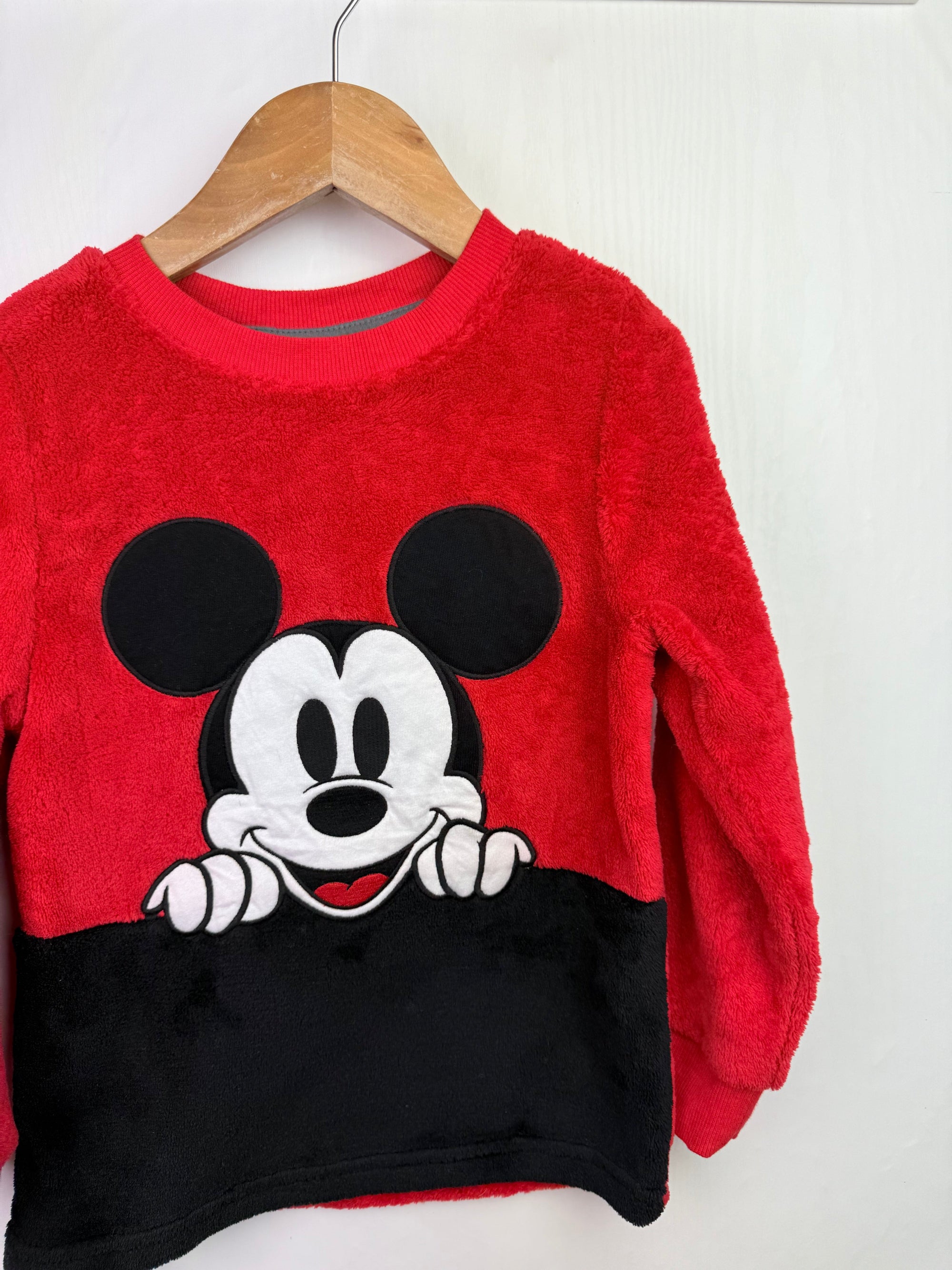 Disney Store Fluffy Pyjama Top - Unisex 5 - 6 Years - Little Ones Preloved. Second Hand Children's & Preloved Baby, Kids, Girls & Boys Clothes. UK online
