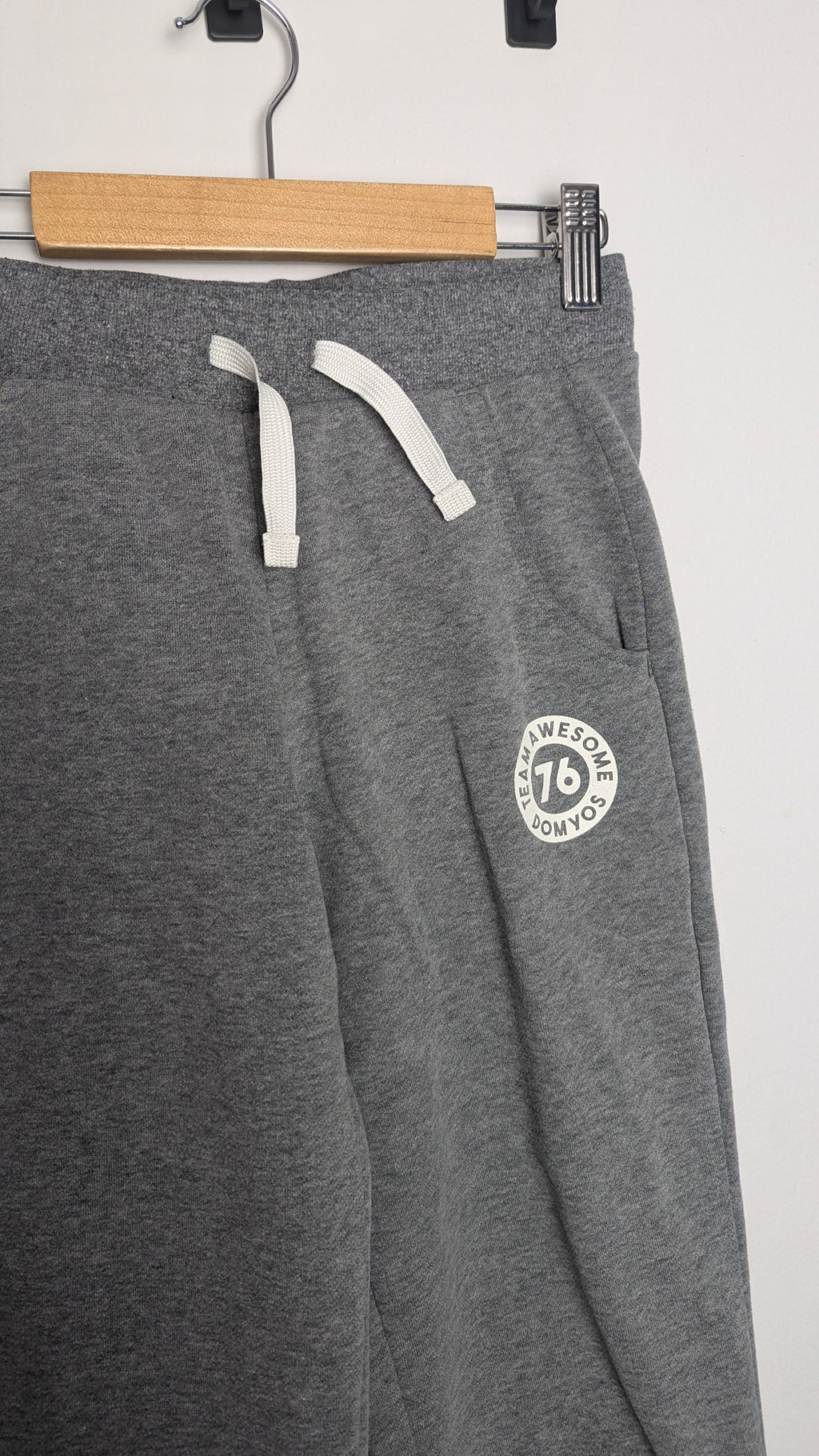 Domyos Decathlon Grey Jogging Bottoms - Girls 10 - 11 Years - Little Ones Preloved. Second Hand Children's & Preloved Baby, Kids, Girls & Boys Clothes. UK online