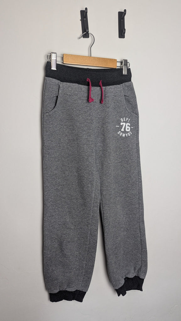 Domyos Decathlon Grey & Pink Jogging Bottoms - Girls 10 Years Little Ones Preloved Used, Preloved, Preworn & Second Hand Baby, Kids & Children's Clothing UK Online. Cheap affordable. Brands including Next, Joules, Nutmeg Morrisons, TU, F&F, H&M.