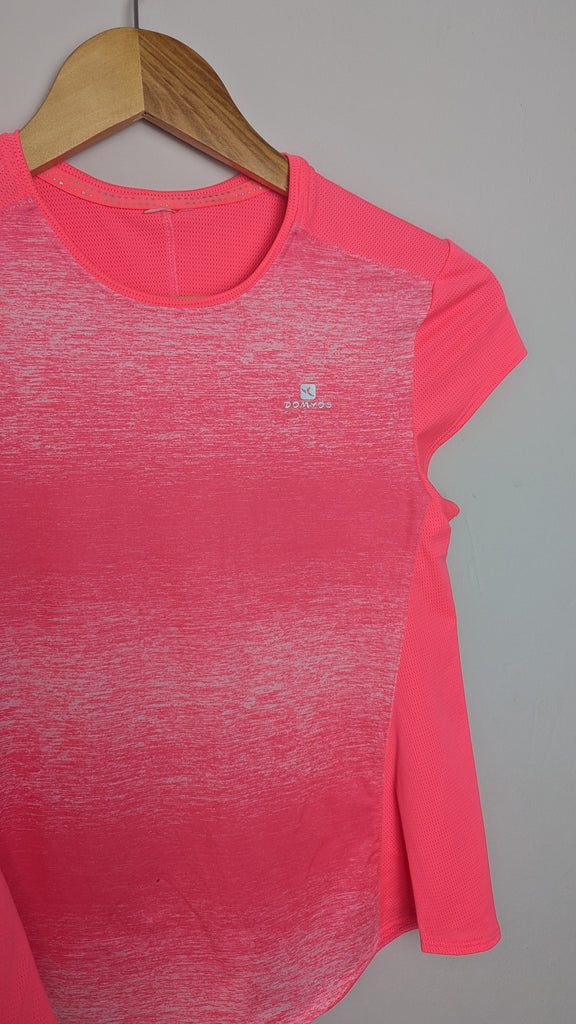 Domyos Decathlon Pink Gym Top - Girls 10-11 Years Little Ones Preloved Used, Preloved, Preworn & Second Hand Baby, Kids & Children's Clothing UK Online. Cheap affordable. Brands including Next, Joules, Nutmeg Morrisons, TU, F&F, H&M.