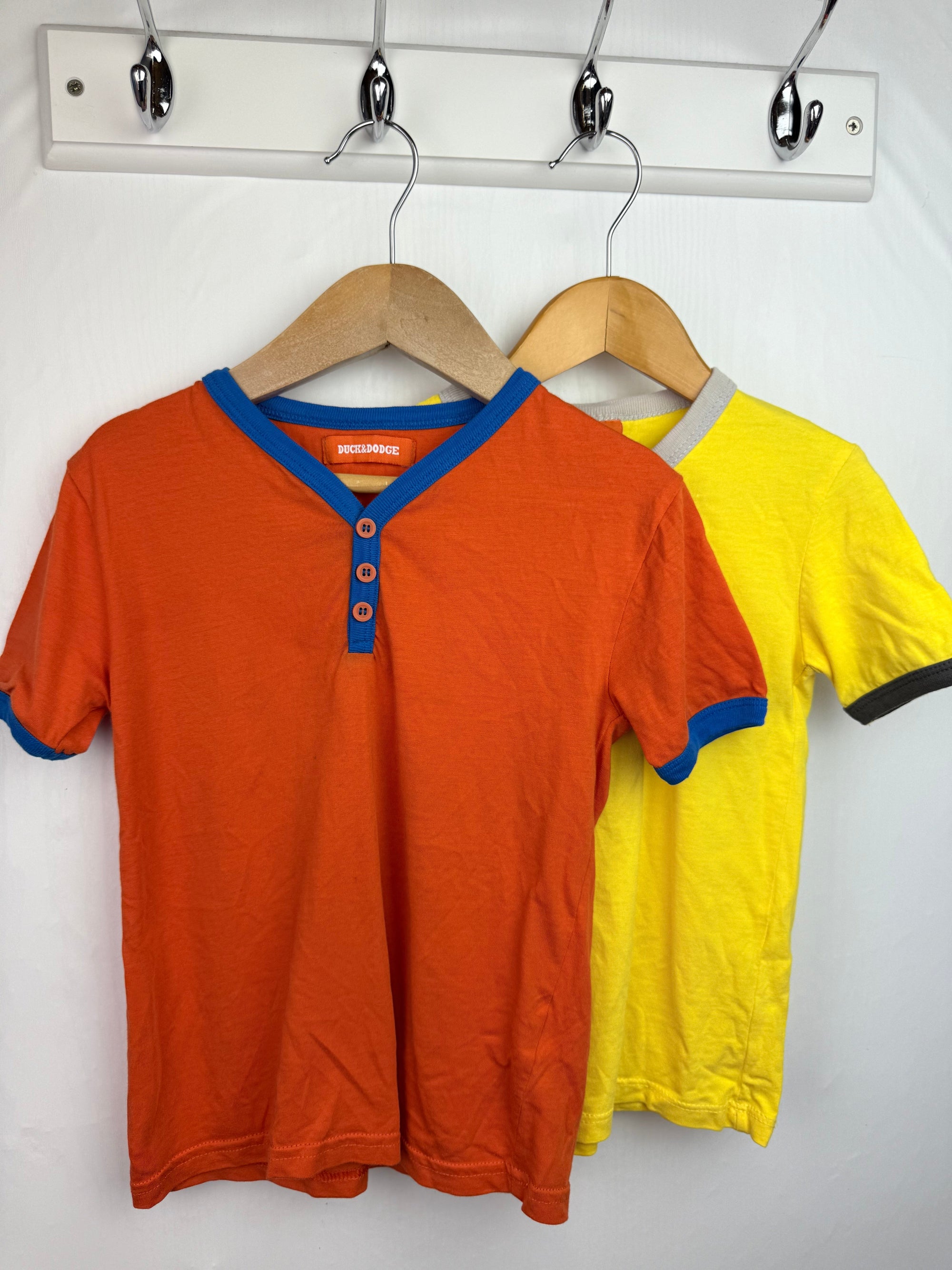Duck & Dodge Yellow & Orange Tops - Boys 5 Years - Little Ones Preloved. Second Hand Children's & Preloved Baby, Kids, Girls & Boys Clothes. UK online