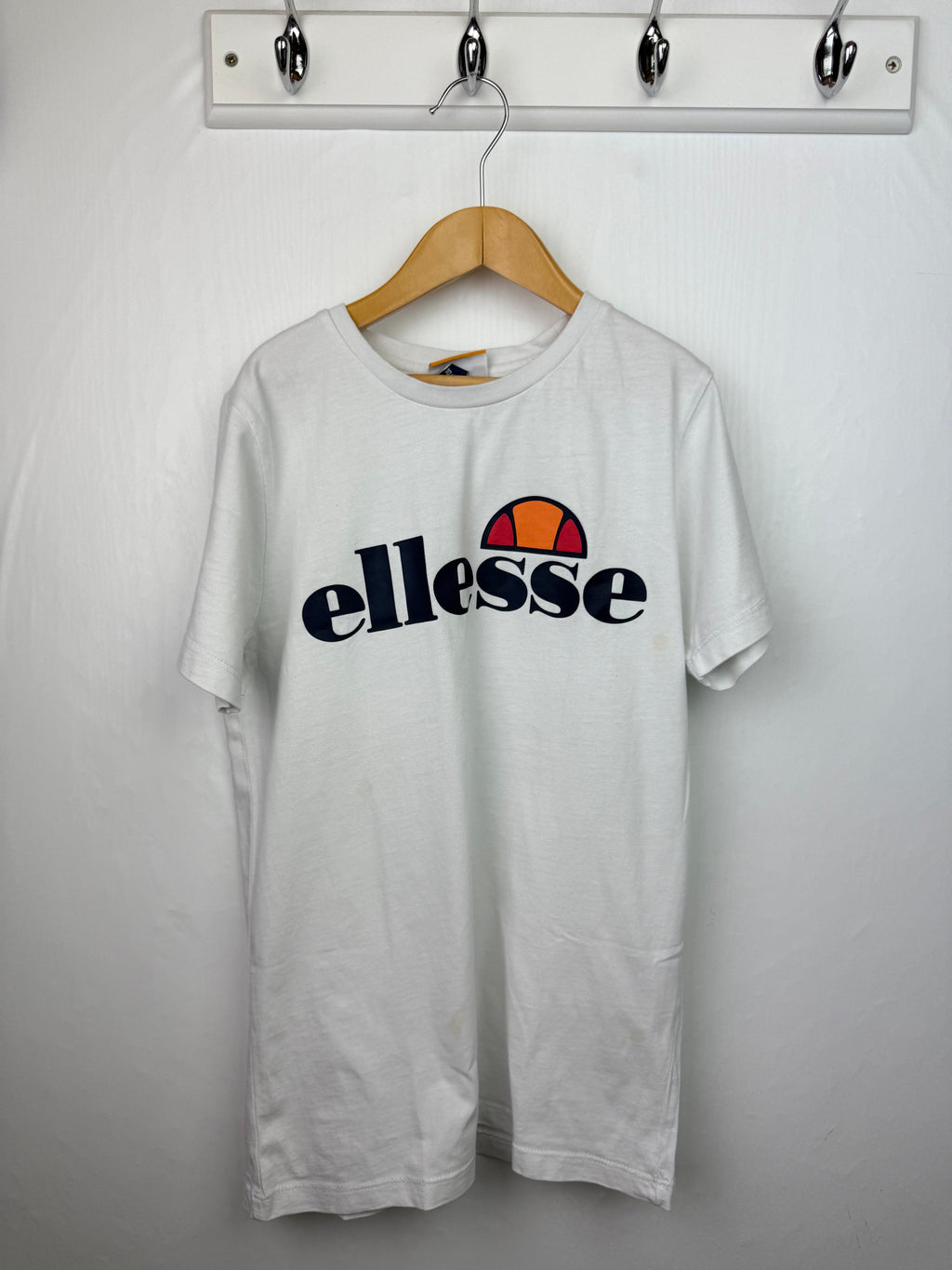 Ellesse Short Sleeve Top - Unisex 10 - 11 Years - Little Ones Preloved. Second Hand Children's & Preloved Baby, Kids, Girls & Boys Clothes. UK online