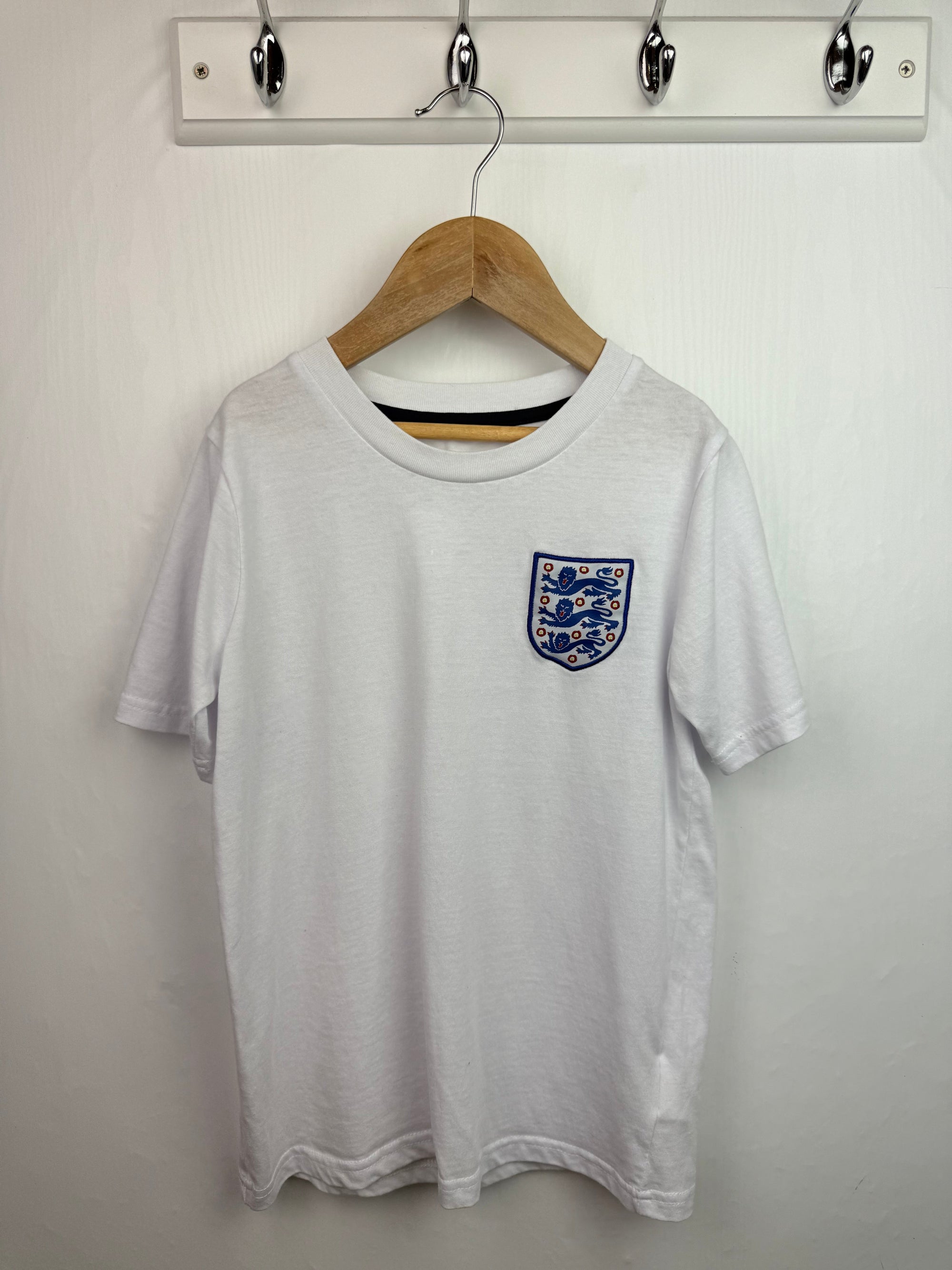 England Short Sleeve Top - Unisex 7 - 8 Years - Little Ones Preloved. Second Hand Children's & Preloved Baby, Kids, Girls & Boys Clothes. UK online
