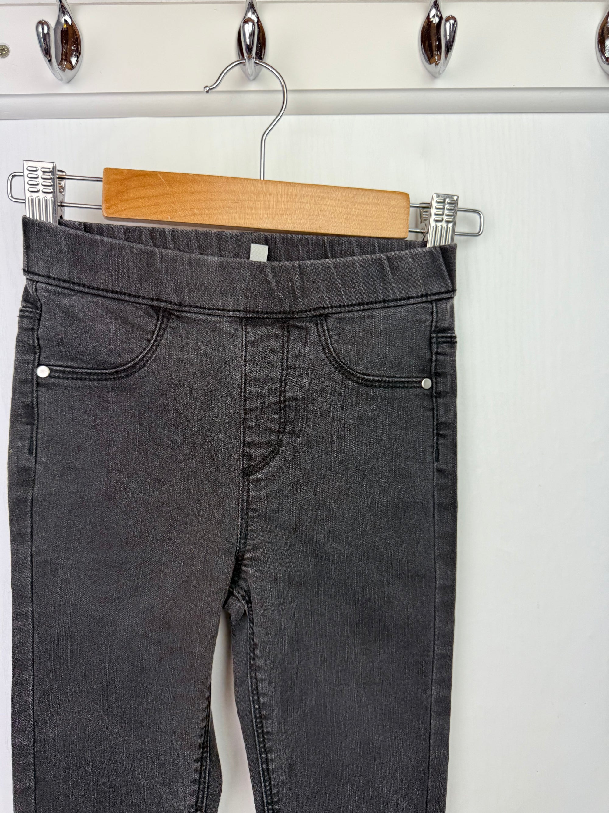 Evie Angel Grey Jeggings - Girls 3 - 4 Years - Little Ones Preloved. Second Hand Children's & Preloved Baby, Kids, Girls & Boys Clothes. UK online