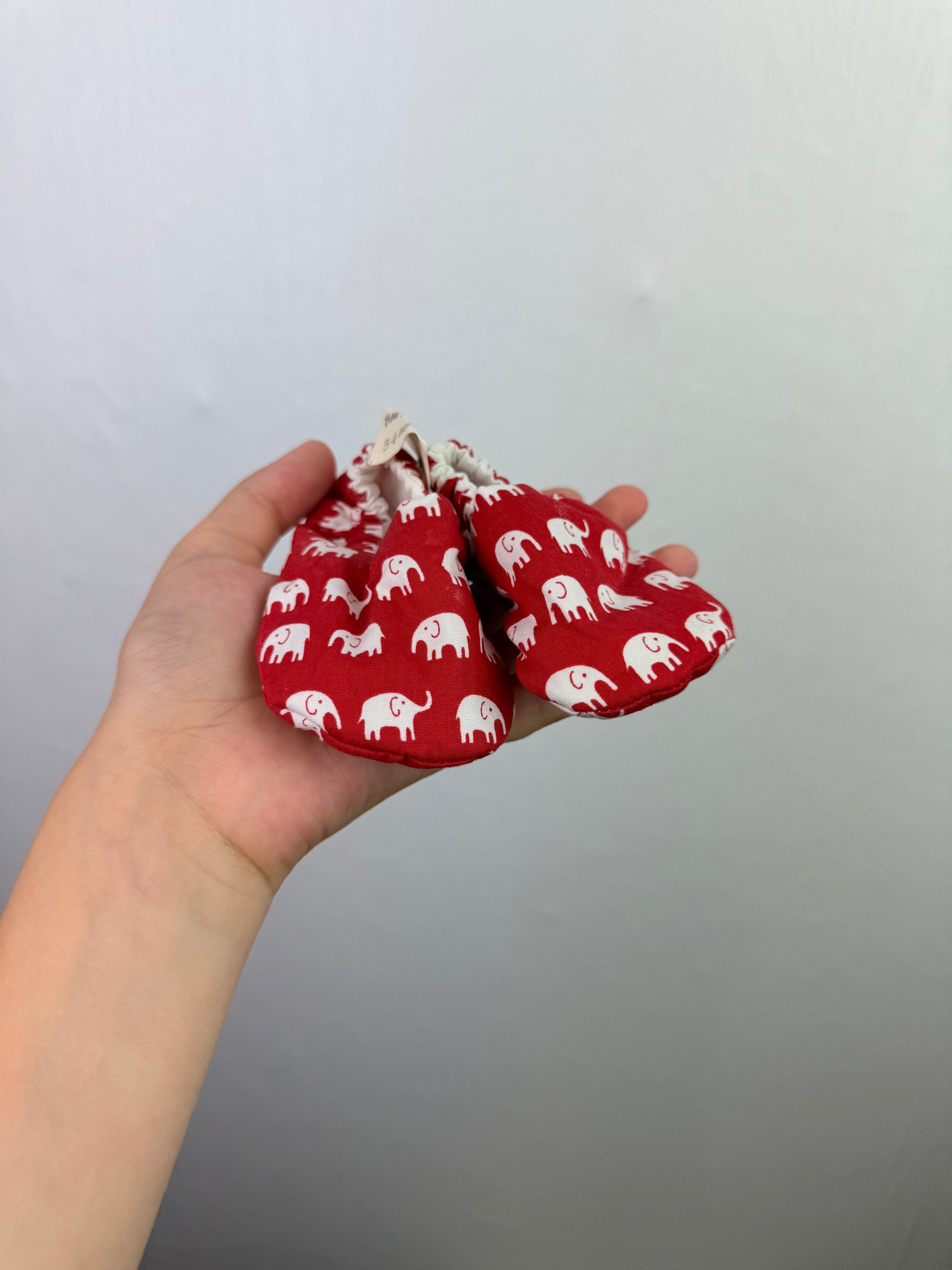 Ezmi Baby Elephant Baby Slippers - Unisex 3 - 6 Months - Little Ones Preloved. Second Hand Children's & Preloved Baby, Kids, Girls & Boys Clothes. UK online