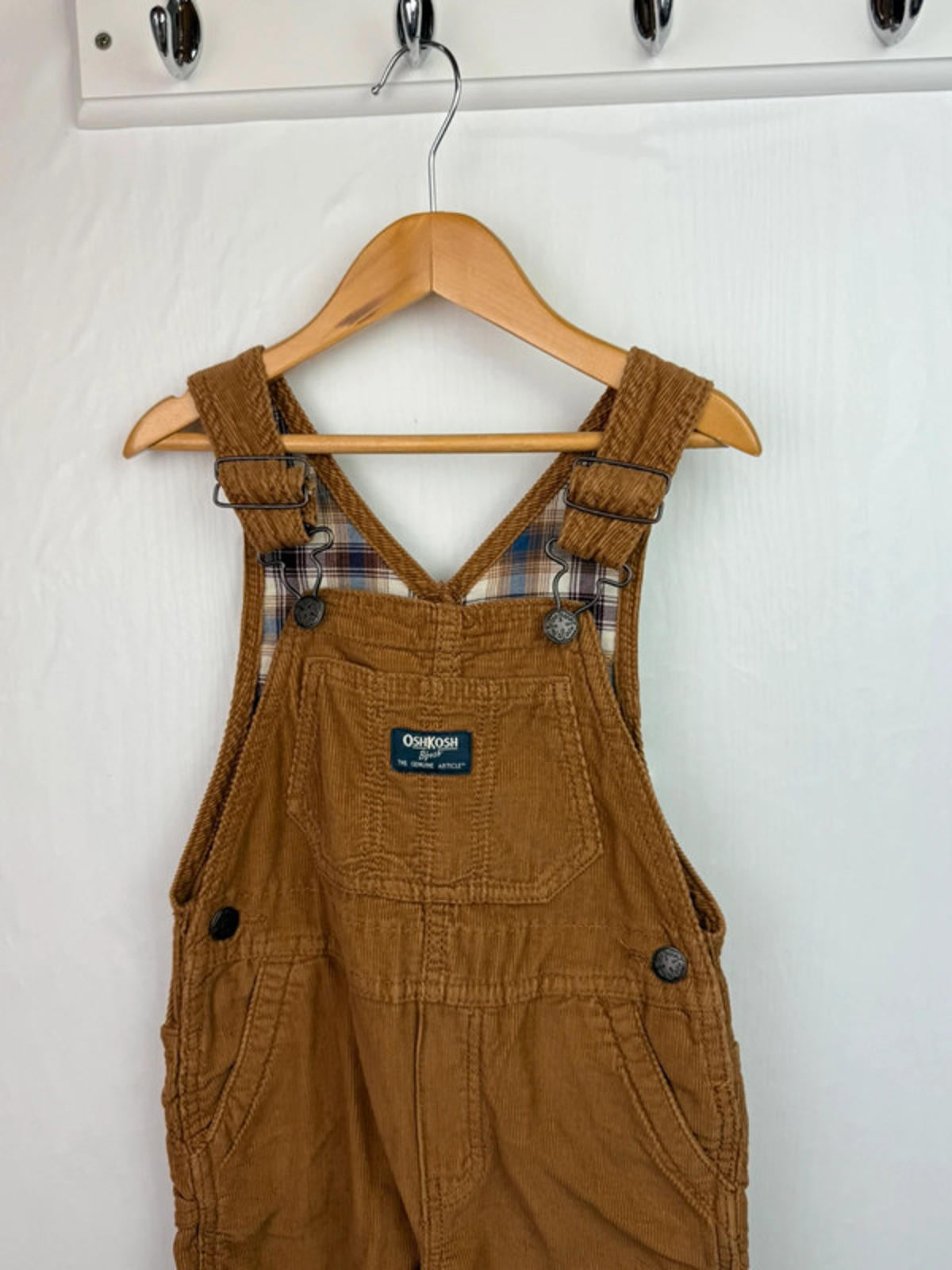 Vintage Oshkosh brown cord dungarees - Size 3T Little Ones Preloved. Preloved Kids & Children’s Gently Used Clothing. Second Hand Baby, Girls & Boys Clothes. UK Postage