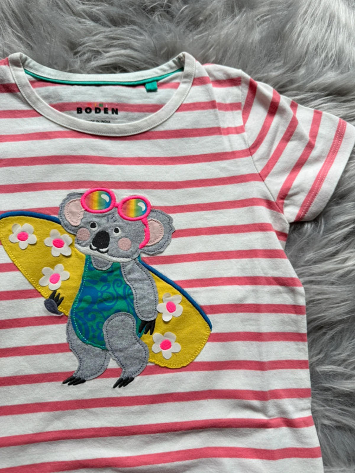 Nwot’s Ex-Boden Summer Surfing Koala Short Sleeve Top - Girls 5-6 Years Little Ones Preloved. Preloved Kids & Children’s Gently Used Clothing. Second Hand Baby, Girls & Boys Clothes. UK Postage