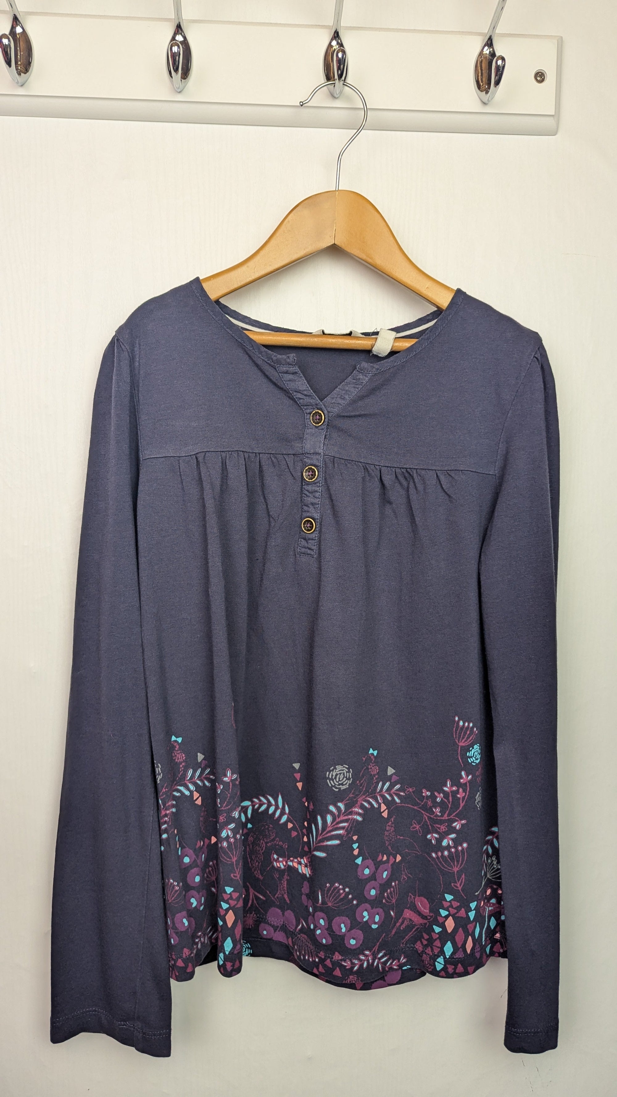 FatFace Forest Long Sleeve Top - Girls 8 - 9 Years - Little Ones Preloved. Second Hand Children's & Preloved Baby, Kids, Girls & Boys Clothes. UK online
