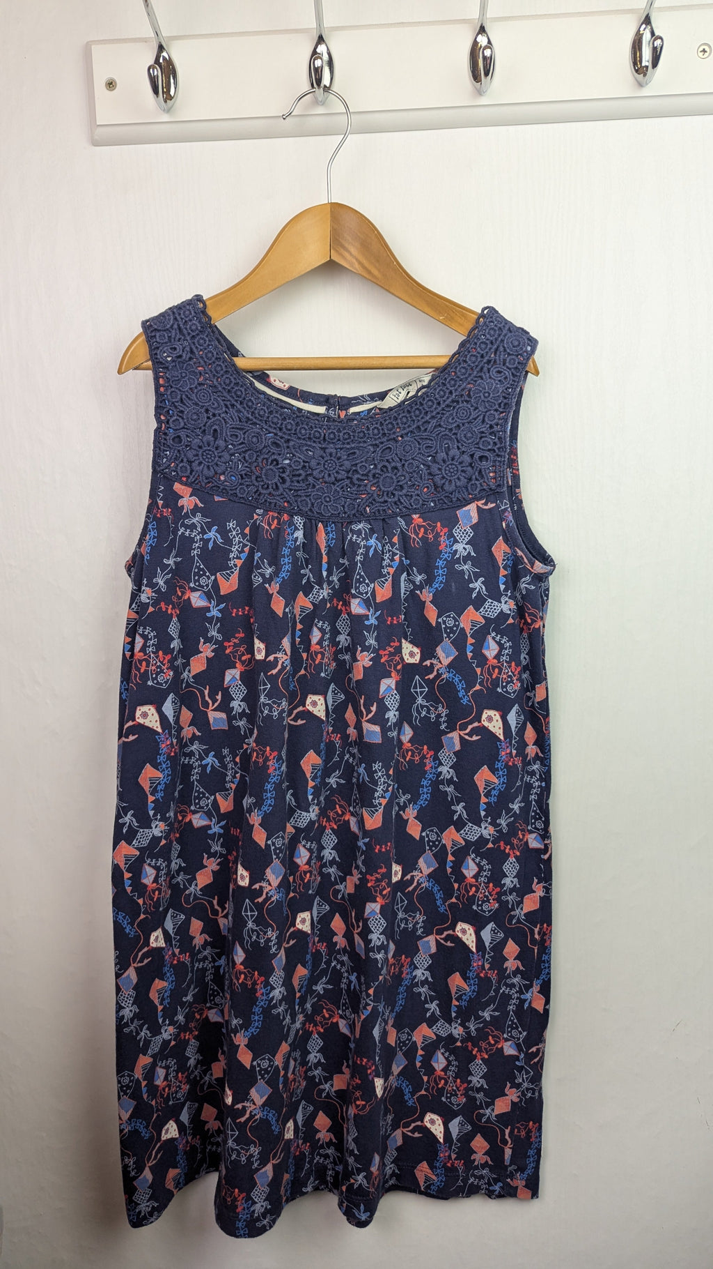 FatFace Navy Kite Sleeveless Dress - Girls 8 - 9 Years - Little Ones Preloved. Second Hand Children's & Preloved Baby, Kids, Girls & Boys Clothes. UK online