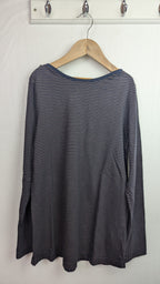 FatFace Navy Striped Long Sleeve Top - Girls 12 - 13 Years - Little Ones Preloved. Second Hand Children's & Preloved Baby, Kids, Girls & Boys Clothes. UK online