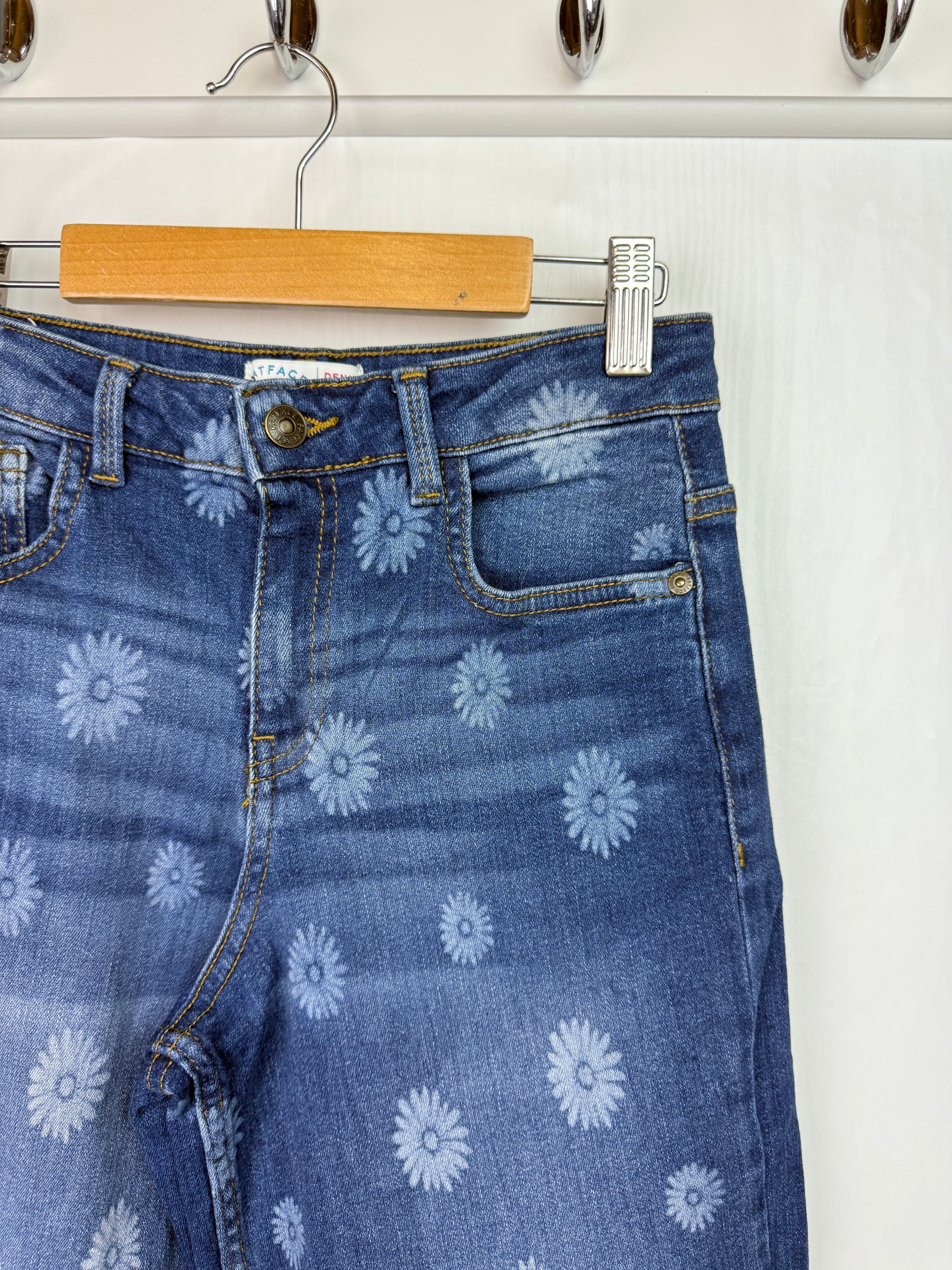 FatFace Sun Flower Denim Jeans - Girls 12 Years - Little Ones Preloved. Second Hand Children's & Preloved Baby, Kids, Girls & Boys Clothes. UK online