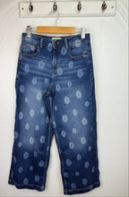 FatFace Sun Flower Denim Jeans - Girls 12 Years - Little Ones Preloved. Second Hand Children's & Preloved Baby, Kids, Girls & Boys Clothes. UK online