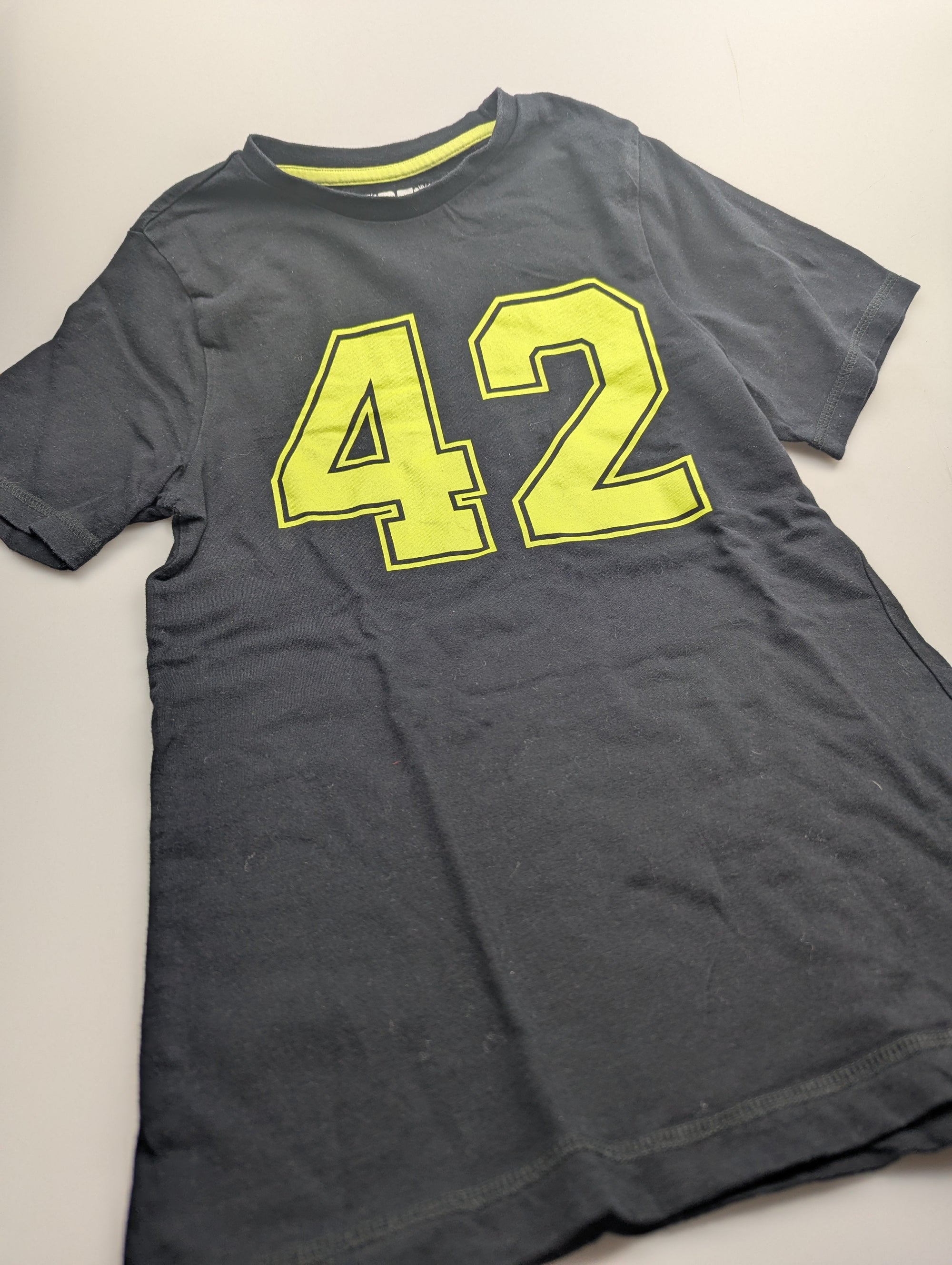 F&F '42' Black Top - Boys 9 - 10 Years - Little Ones Preloved. Second Hand Children's & Preloved Baby, Kids, Girls & Boys Clothes. UK online