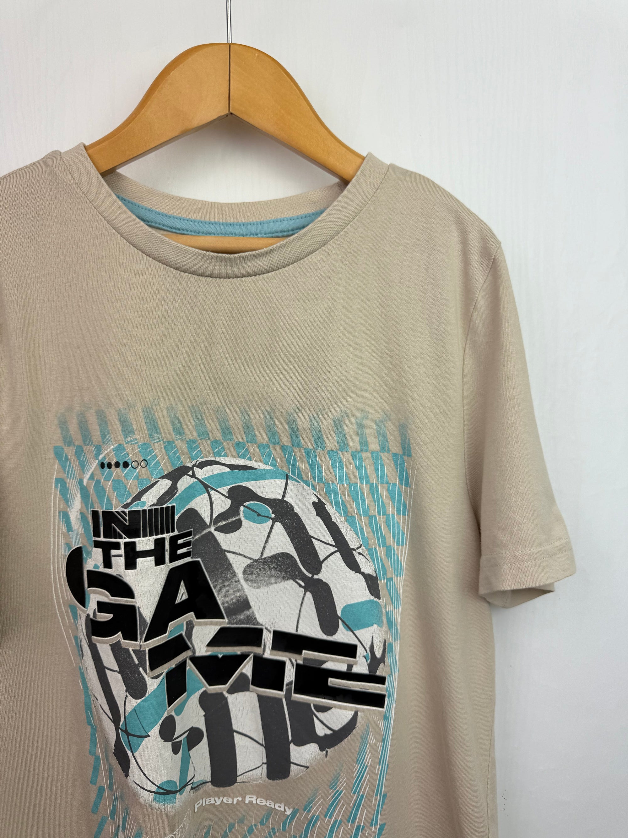 F&F Beige Game Top - Boys 9 - 10 Years - Little Ones Preloved. Second Hand Children's & Preloved Baby, Kids, Girls & Boys Clothes. UK online