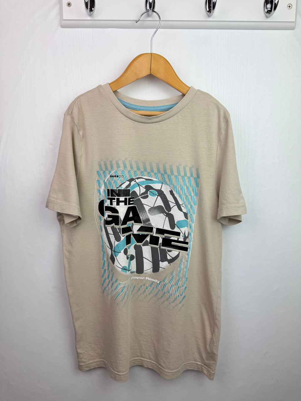 F&F Beige Game Top - Boys 9 - 10 Years - Little Ones Preloved. Second Hand Children's & Preloved Baby, Kids, Girls & Boys Clothes. UK online