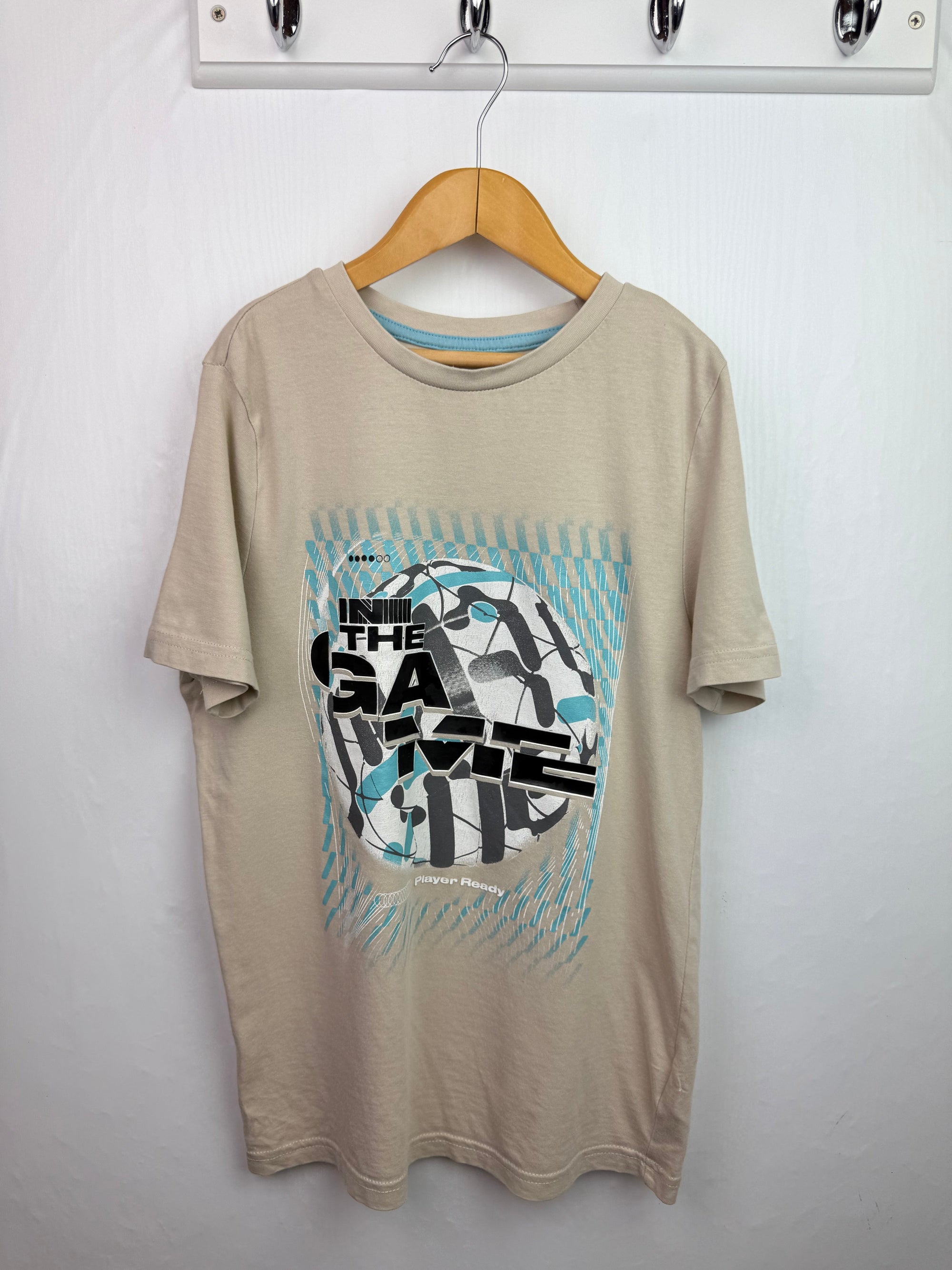 F&F Beige Game Top - Boys 9 - 10 Years - Little Ones Preloved. Second Hand Children's & Preloved Baby, Kids, Girls & Boys Clothes. UK online