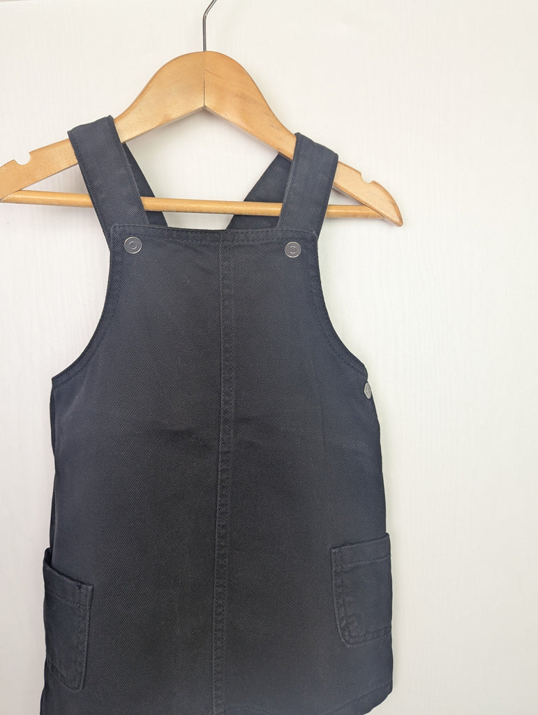 F&F Black Dungaree Dress - Girls 12-18 Months Little Ones Preloved Used, Preloved, Preworn Baby, Girls & Boys Clothes. Kids & Children's second hand Clothing UK Online. Cheap affordable. Brands including Next, Joules, Nutmeg Morrisons, TU, F&F, H&M.