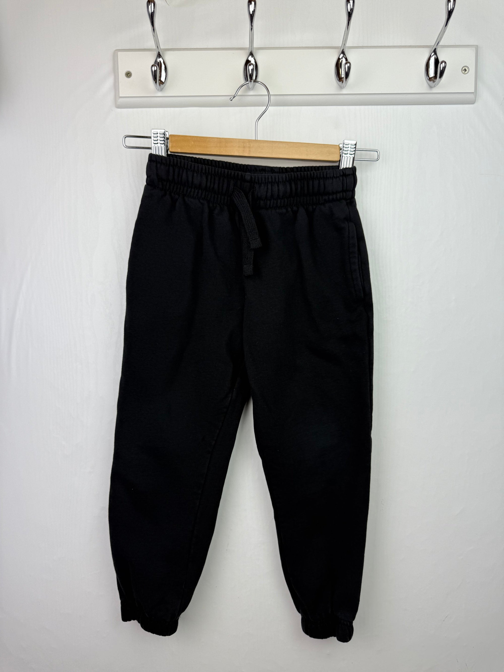 F&F Black Jogging Bottoms - Unisex 5 - 6 Years - Little Ones Preloved. Second Hand Children's & Preloved Baby, Kids, Girls & Boys Clothes. UK online