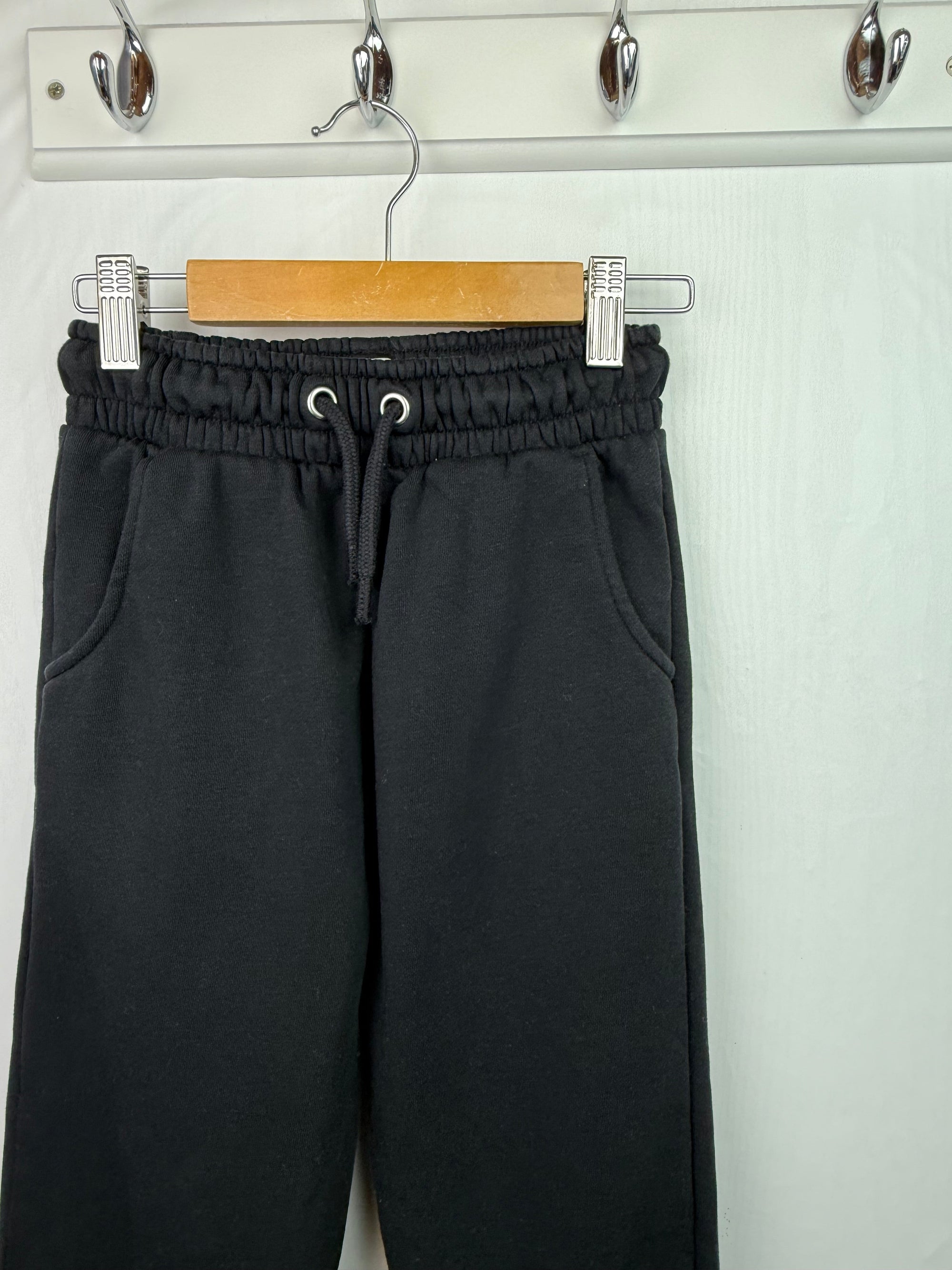 F&F Black Jogging Bottoms - Unisex 7 - 8 Years - Little Ones Preloved. Second Hand Children's & Preloved Baby, Kids, Girls & Boys Clothes. UK online