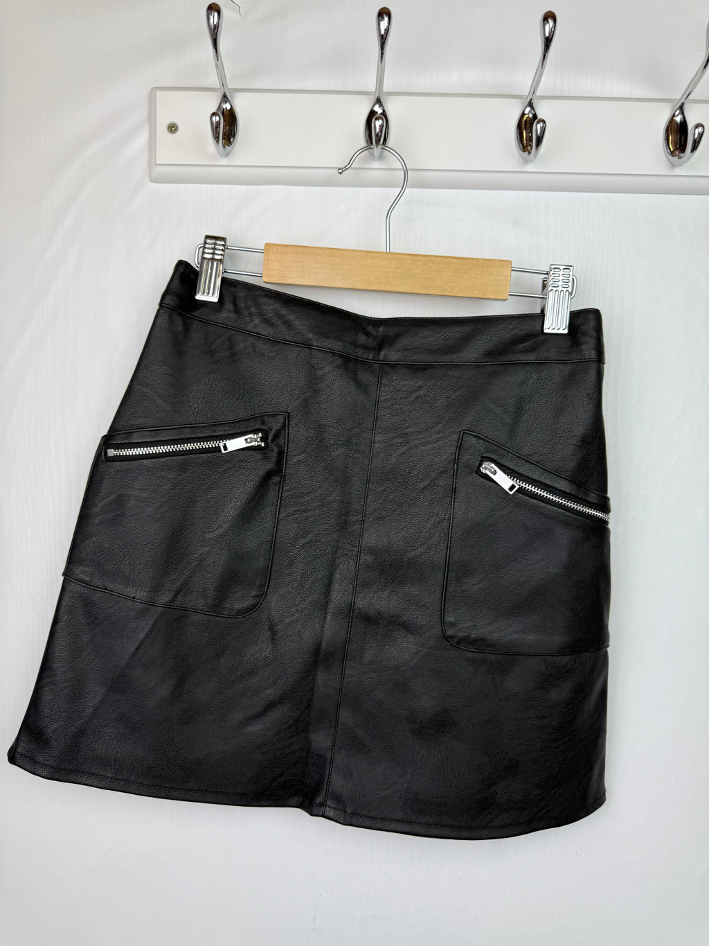 F&F Black Pleather Skirt - Girls 10 - 11 Years - Little Ones Preloved. Second Hand Children's & Preloved Baby, Kids, Girls & Boys Clothes. UK online