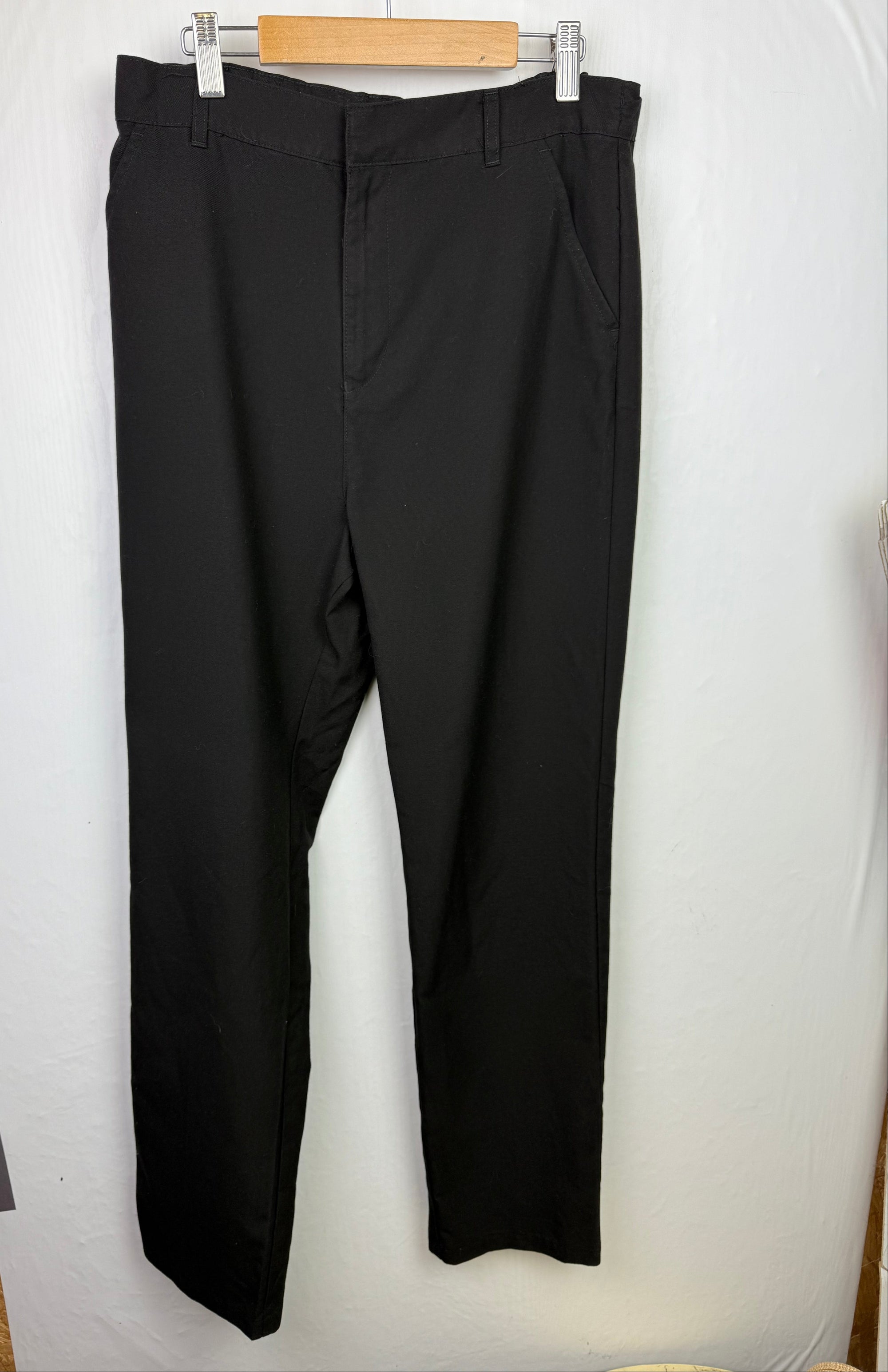F&F Black School Trousers - Boys 15 - 16 Years - Little Ones Preloved. Second Hand Children's & Preloved Baby, Kids, Girls & Boys Clothes. UK online