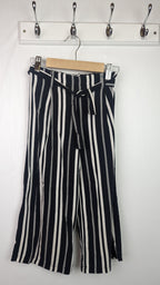 F&F Black & White Culottes - Girls 8 - 9 Years - Little Ones Preloved. Second Hand Children's & Preloved Baby, Kids, Girls & Boys Clothes. UK online