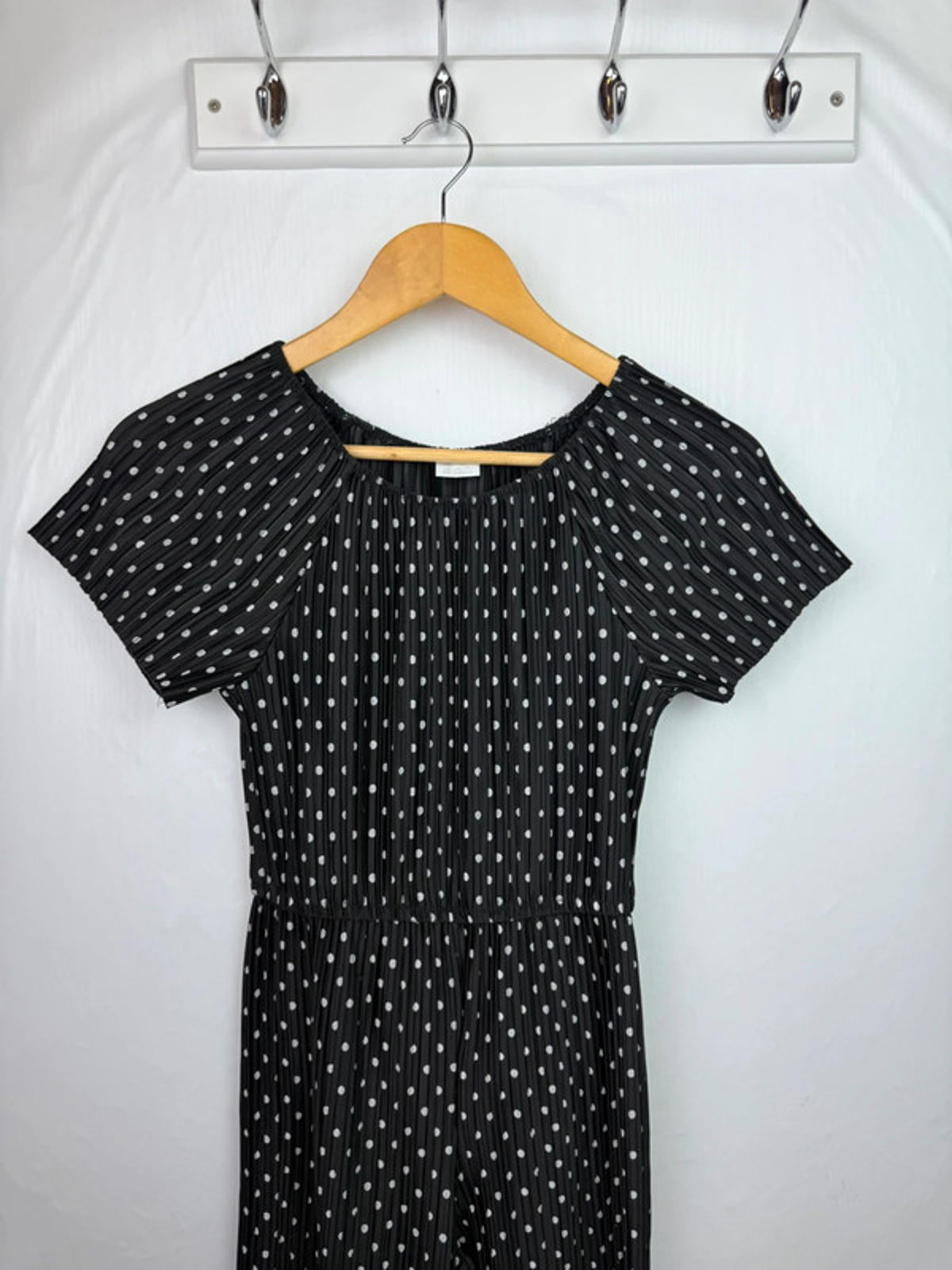 F&F Black & White Spotty Jumpsuit - Girls 10 - 11 Years - Little Ones Preloved. Second Hand Children's & Preloved Baby, Kids, Girls & Boys Clothes. UK online