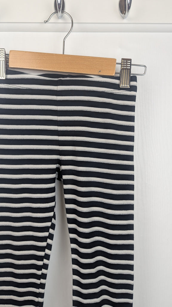 F&F Black/White/Silver Striped Leggings - Girls 4-5 Years Little Ones Preloved Used, Preloved, Preworn & Second Hand Baby, Kids & Children's Clothing UK Online. Cheap affordable. Brands including Next, Joules, Nutmeg Morrisons, TU, F&F, H&M.