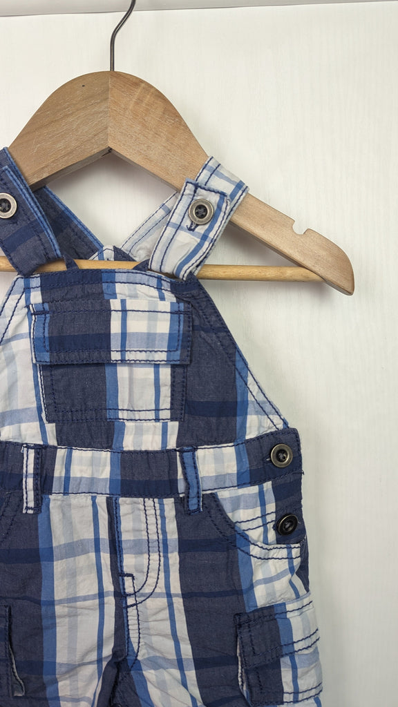 F&F Blue Gingham Romper - Boys 0-3 Months F&F Used, Preloved, Preworn & Second Hand Baby, Kids & Children's Clothing UK Online. Cheap affordable. Brands including Next, Joules, Nutmeg Morrisons, TU, F&F, H&M.