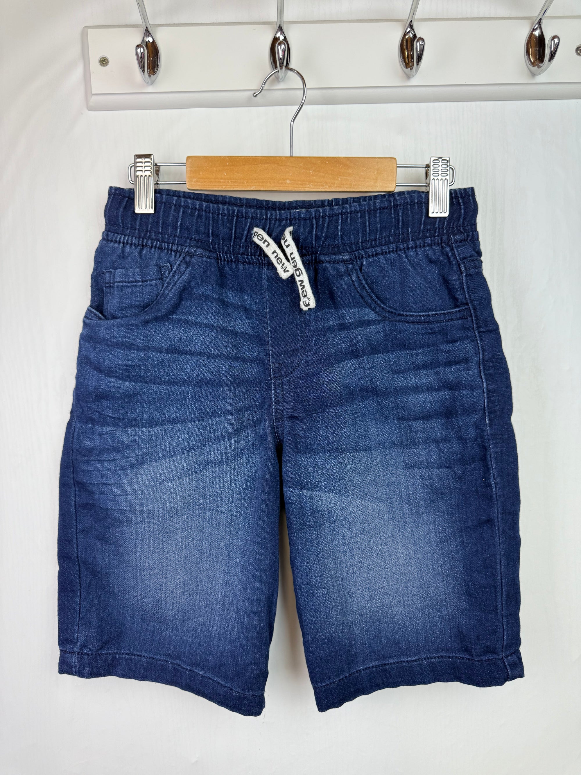 F&F Dark Blue Denim Shorts - Boys 9 - 10 Years - Little Ones Preloved. Second Hand Children's & Preloved Baby, Kids, Girls & Boys Clothes. UK online