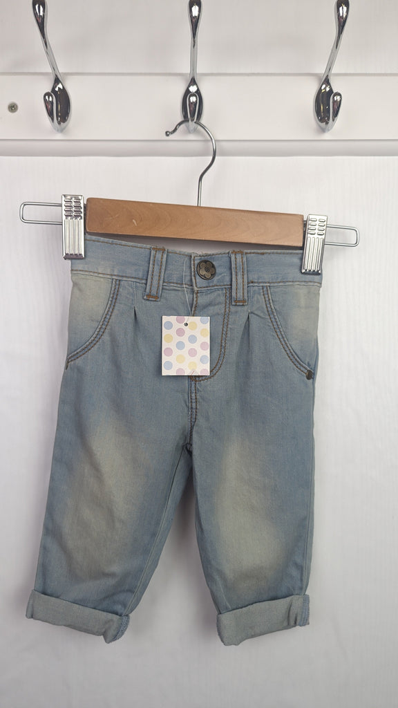 F&F Denim Jeans 0-3 Months F&F Used, Preloved, Preworn & Second Hand Baby, Kids & Children's Clothing UK Online. Cheap affordable. Brands including Next, Joules, Nutmeg Morrisons, TU, F&F, H&M.