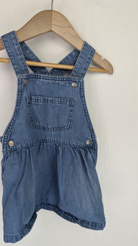 F&F Denim Pinafore Dress - Girls 9-12 Months F& Used, Preloved, Preworn & Second Hand Baby, Kids & Children's Clothing UK Online. Cheap affordable. Brands including Next, Joules, Nutmeg Morrisons, TU, F&F, H&M.