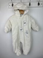 F&F Disney Winnie The Pooh Pramsuit - Unisex 0 - 3 Months - Little Ones Preloved. Second Hand Children's & Preloved Baby, Kids, Girls & Boys Clothes. UK online