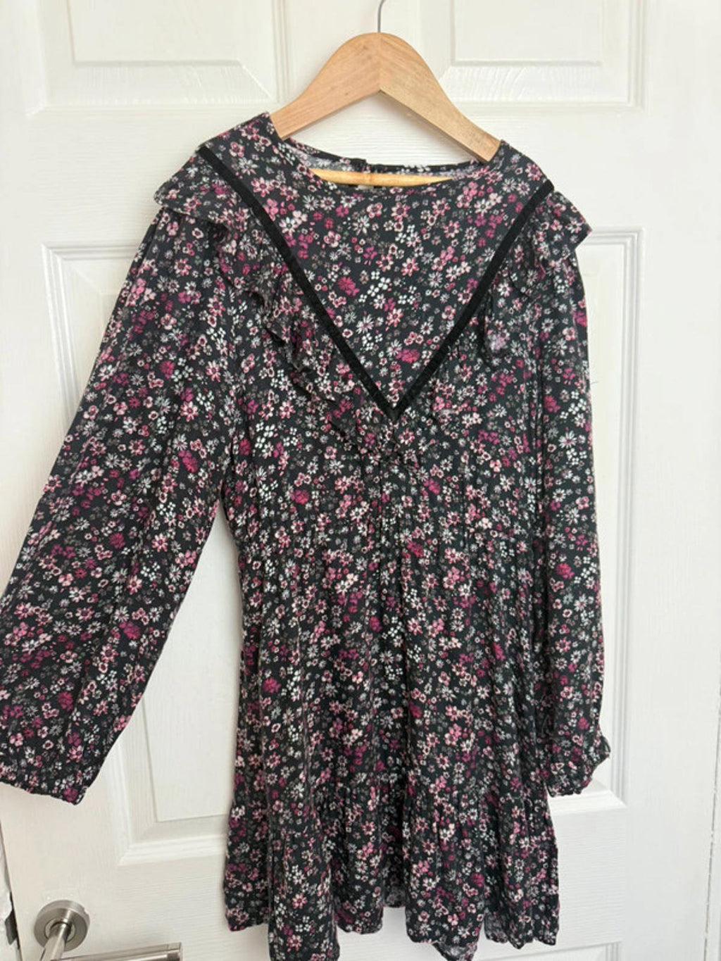 F&F Floral Long Sleeve Dress - Girls 10 - 11 Years - Little Ones Preloved. Second Hand Children's & Preloved Baby, Kids, Girls & Boys Clothes. UK online
