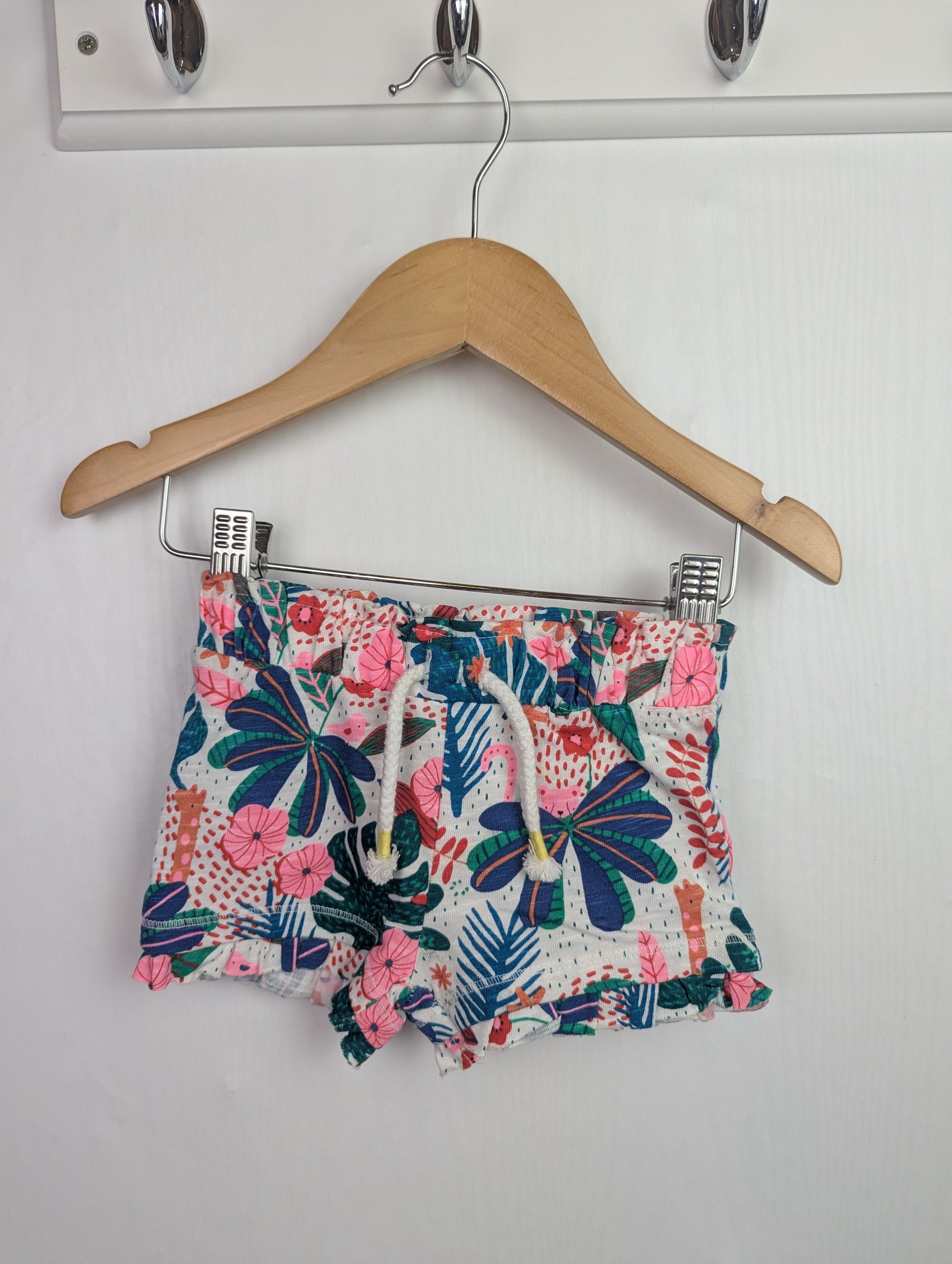 F&F Floral Shorts - Girls 0 - 3 Months - Little Ones Preloved. Second Hand Children's & Preloved Baby, Kids, Girls & Boys Clothes. UK online