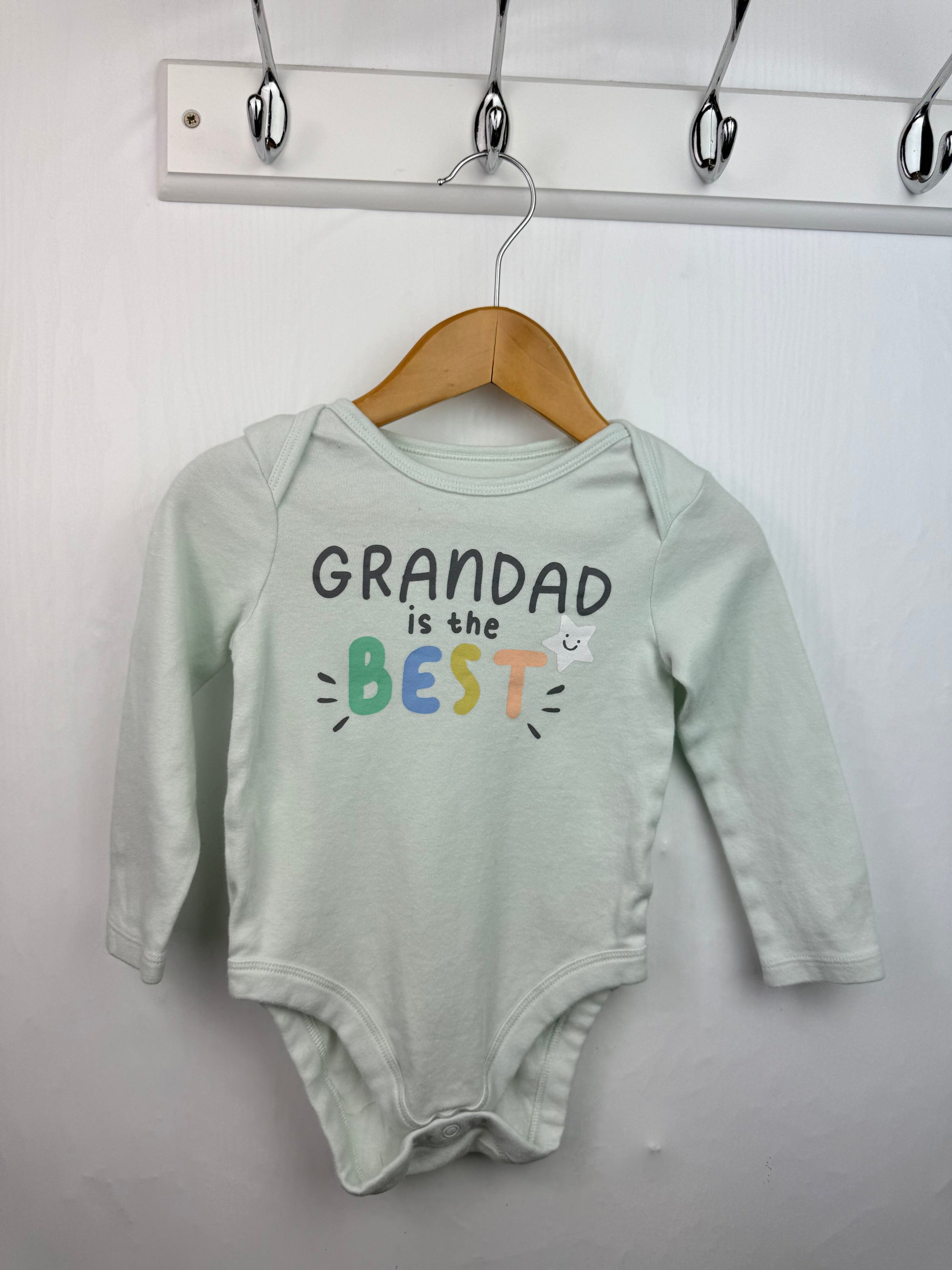 F&F Grandpa Is The Best Bodysuit - Unisex 9 - 12 Months - Little Ones Preloved. Second Hand Children's & Preloved Baby, Kids, Girls & Boys Clothes. UK online