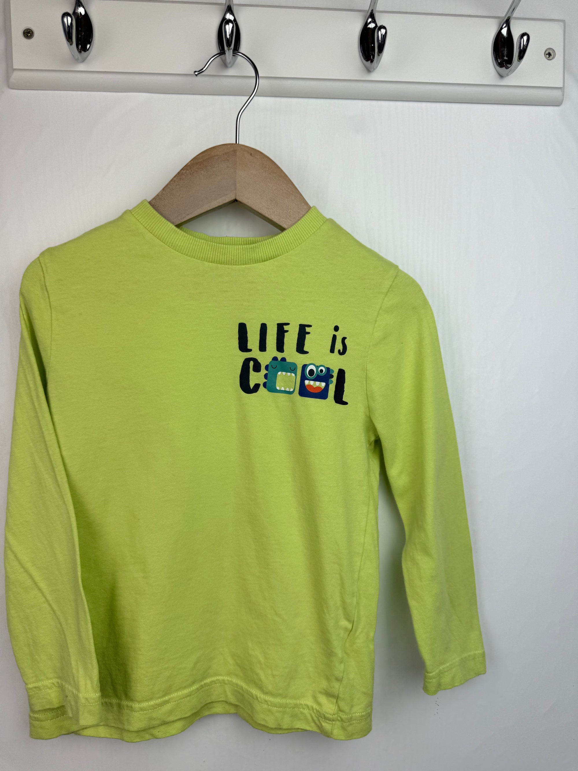F&F Green Long Sleeve Top - Boys 3 - 4 Years - Little Ones Preloved. Second Hand Children's & Preloved Baby, Kids, Girls & Boys Clothes. UK online