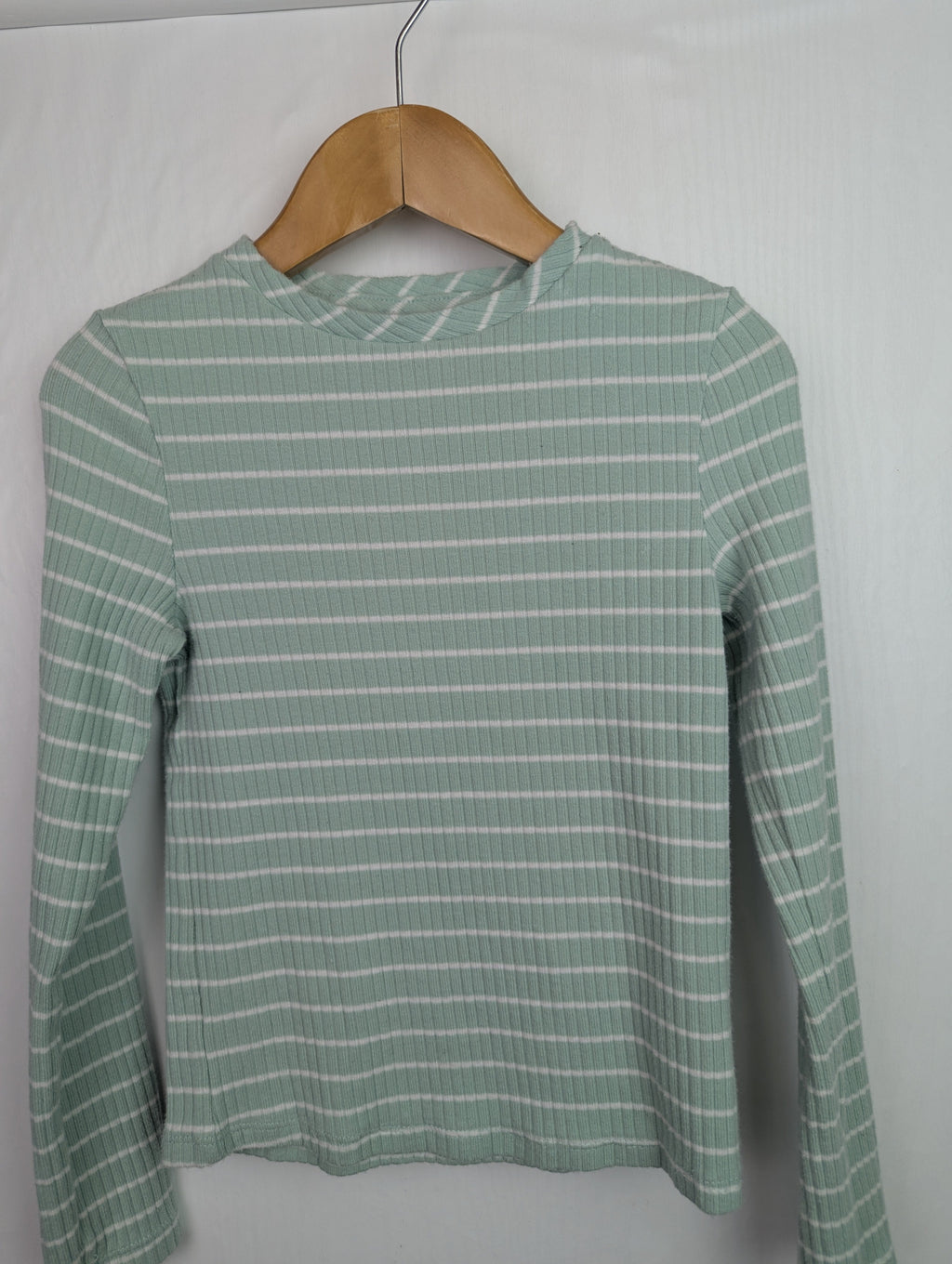 F&F Green Striped Ribbed Top - Girls 7 - 8 Years - Little Ones Preloved. Second Hand Children's & Preloved Baby, Kids, Girls & Boys Clothes. UK online