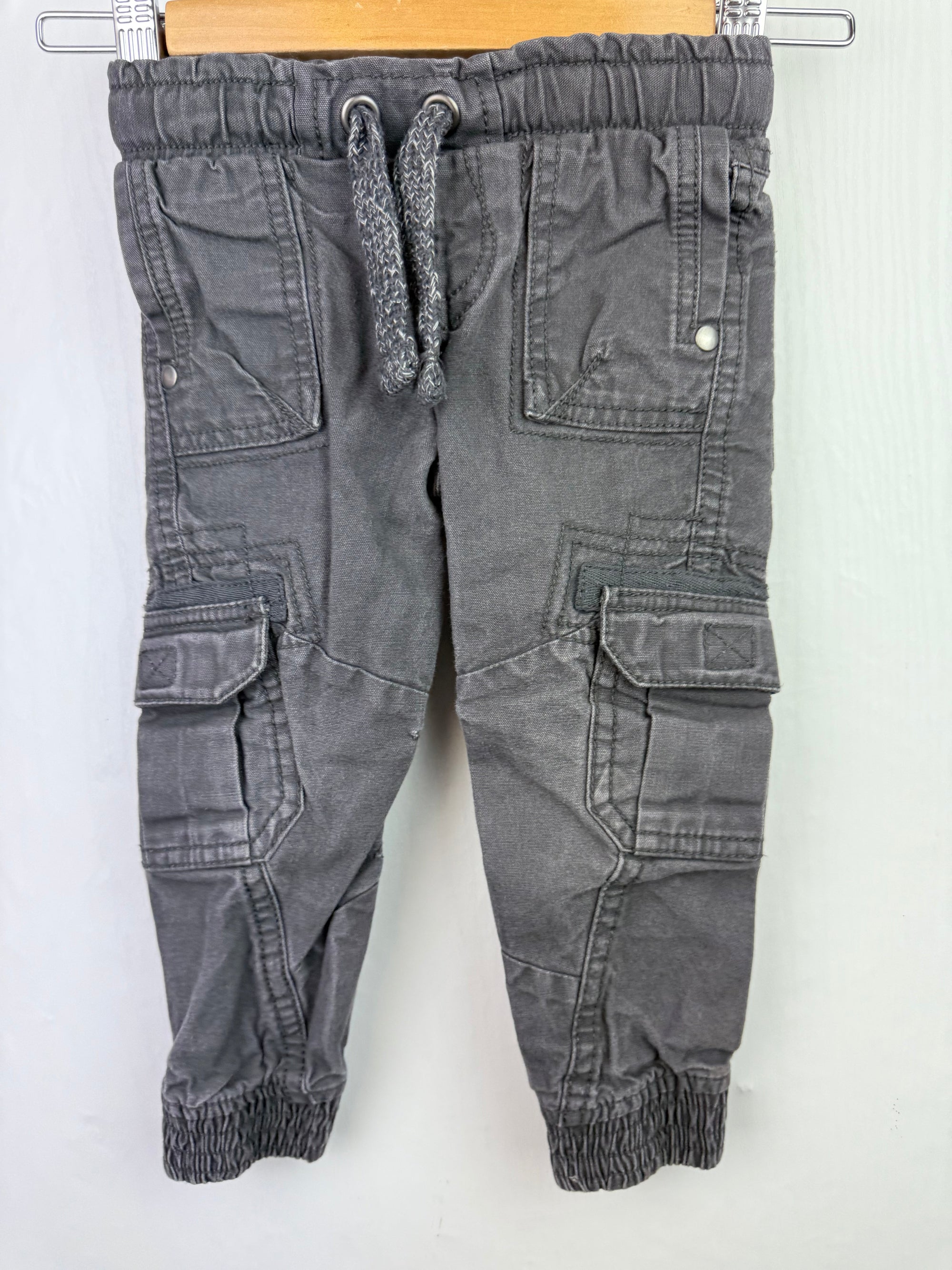 F&F Grey Cargo Trousers - Boys 18 - 24 Months - Little Ones Preloved. Second Hand Children's & Preloved Baby, Kids, Girls & Boys Clothes. UK online