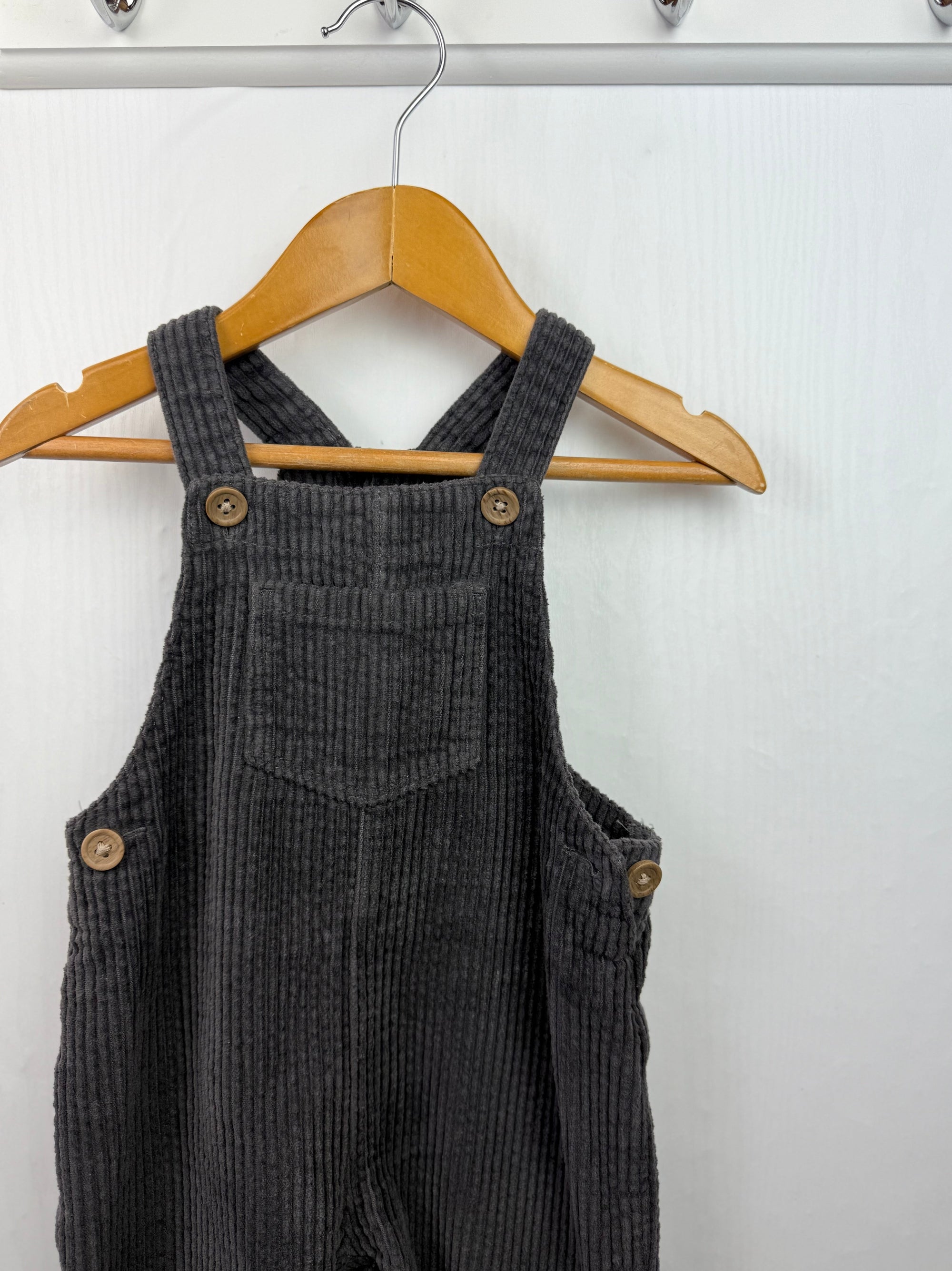 F&F Grey Cord Dungarees - Boys 6 - 9 Months - Little Ones Preloved. Second Hand Children's & Preloved Baby, Kids, Girls & Boys Clothes. UK online