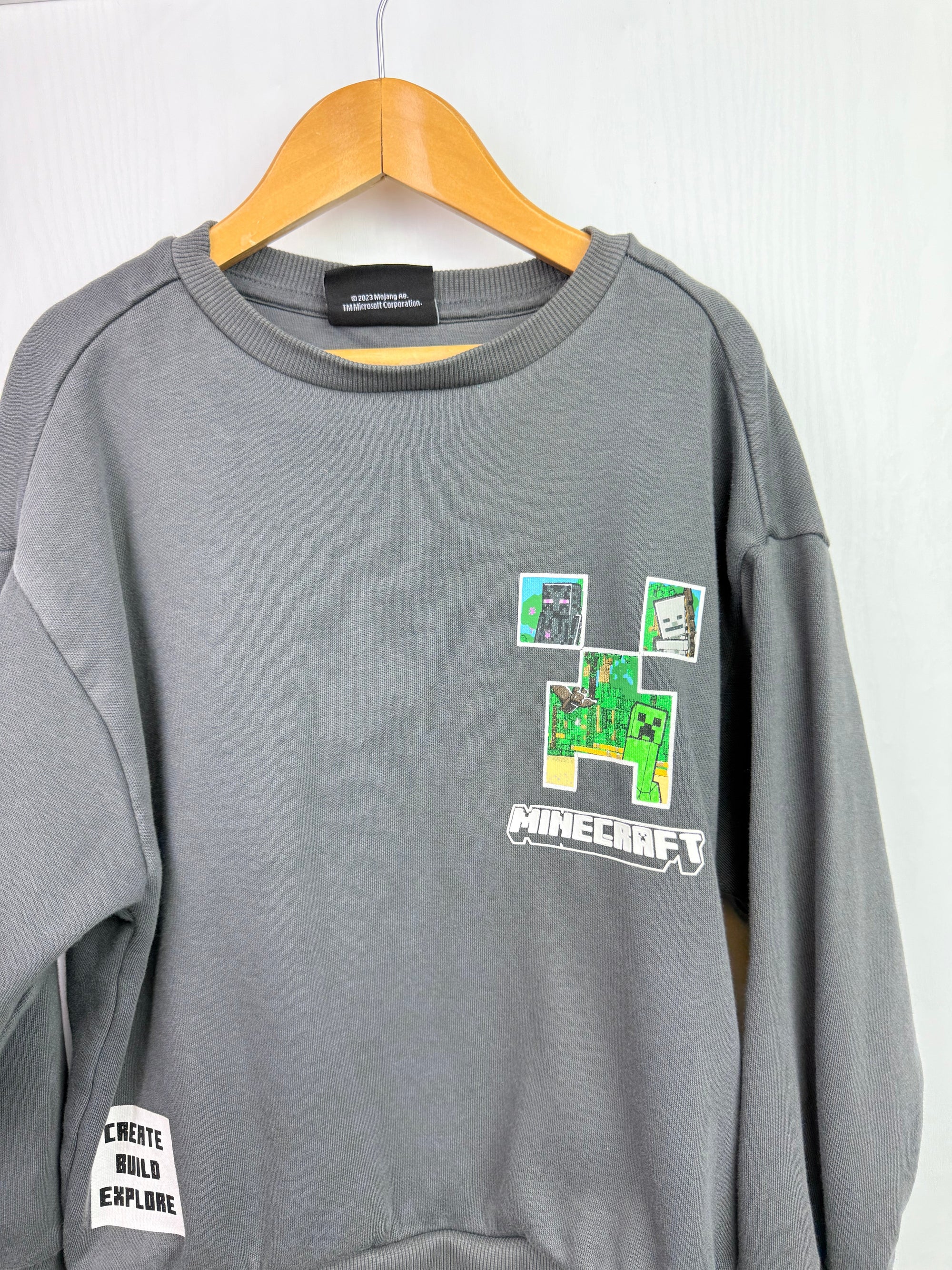 F&F Grey Mincraft Sweater - Boys 6 - 7 Years - Little Ones Preloved. Second Hand Children's & Preloved Baby, Kids, Girls & Boys Clothes. UK online