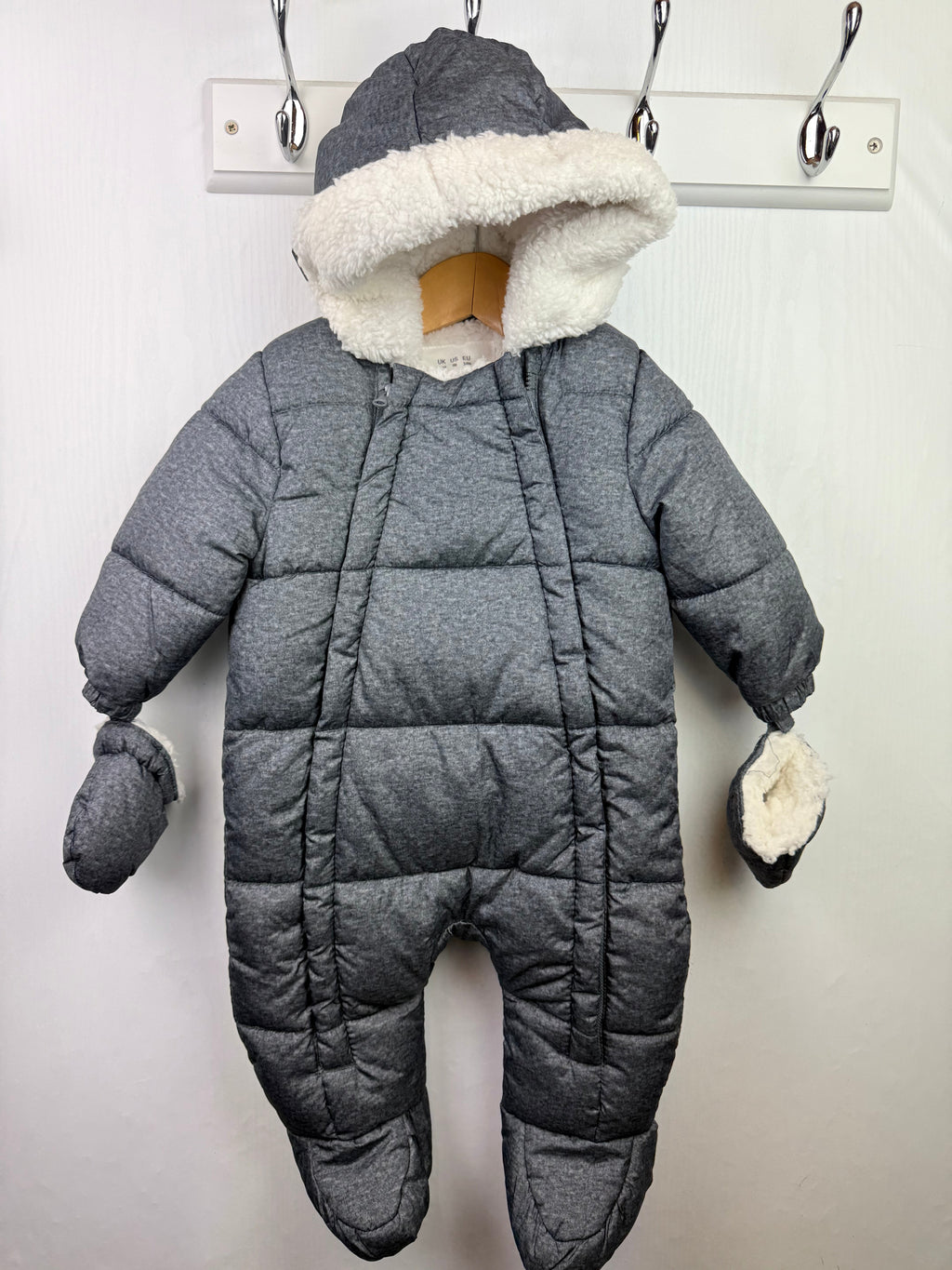 F&F Grey Padded Pramsuit - Unisex 3 - 6 Months - Little Ones Preloved. Second Hand Children's & Preloved Baby, Kids, Girls & Boys Clothes. UK online