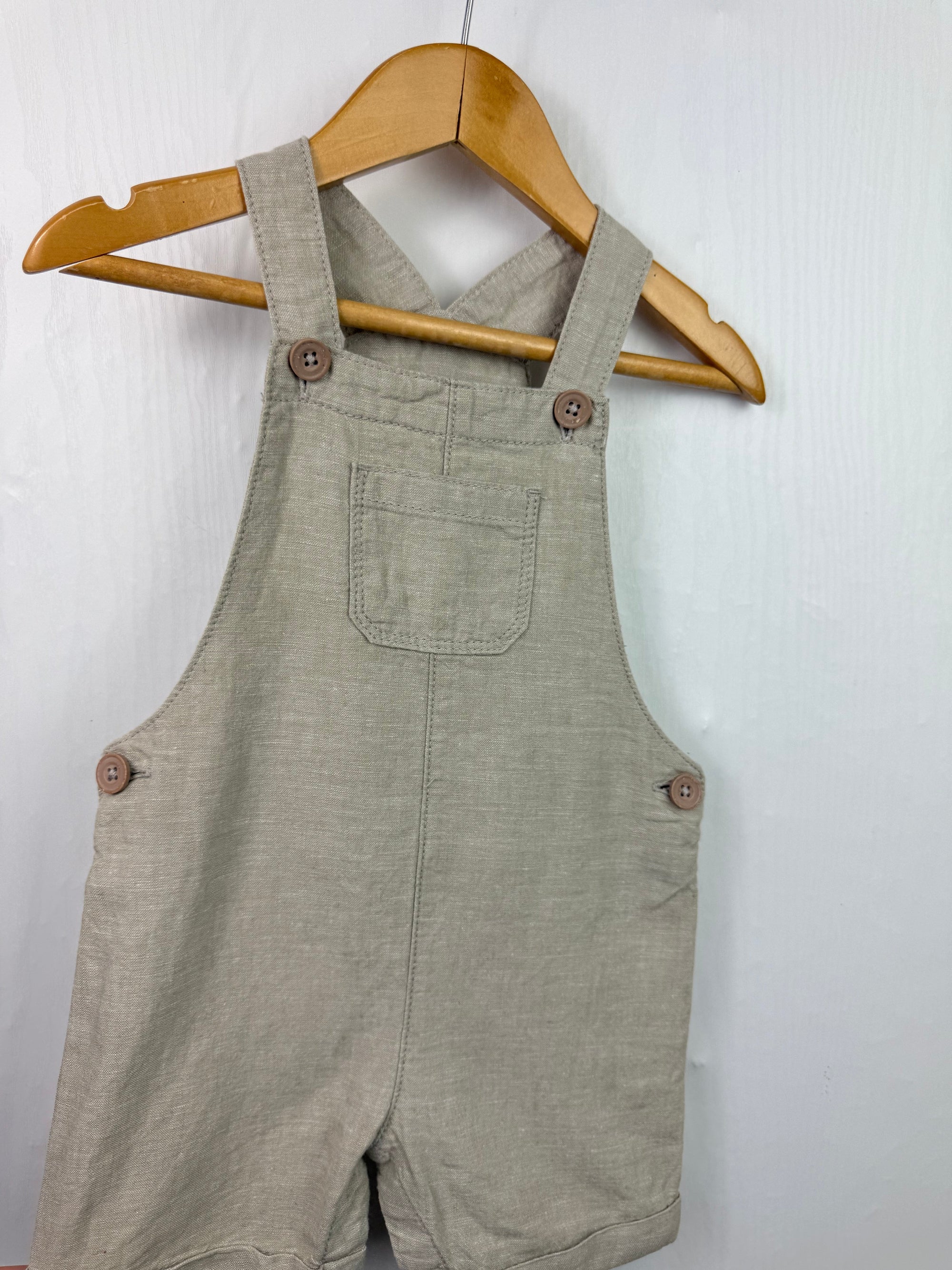F&F Linen & Cotton Dungarees - Boys 9 - 12 Months - Little Ones Preloved. Second Hand Children's & Preloved Baby, Kids, Girls & Boys Clothes. UK online