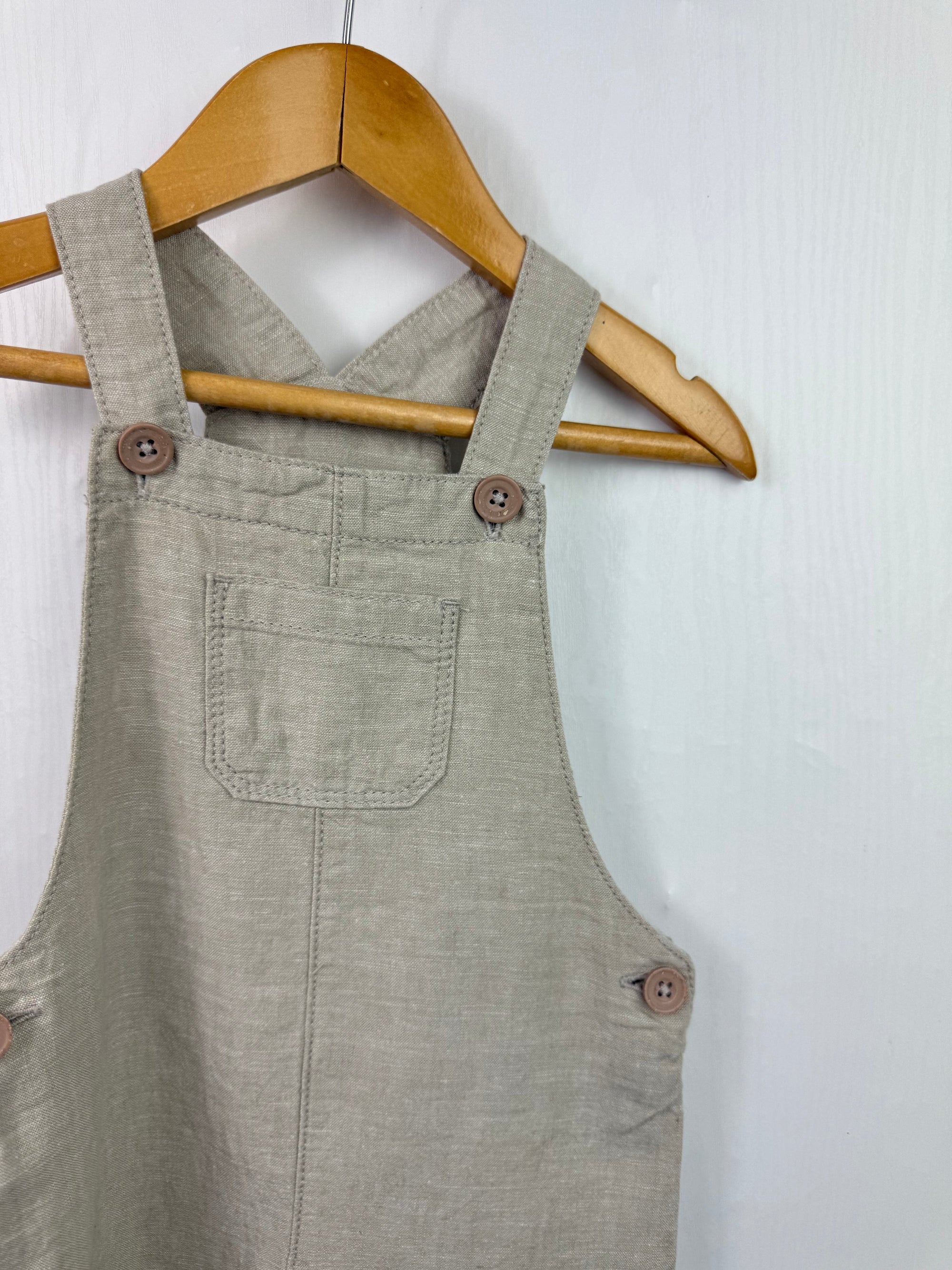 F&F Linen & Cotton Dungarees - Boys 9 - 12 Months - Little Ones Preloved. Second Hand Children's & Preloved Baby, Kids, Girls & Boys Clothes. UK online