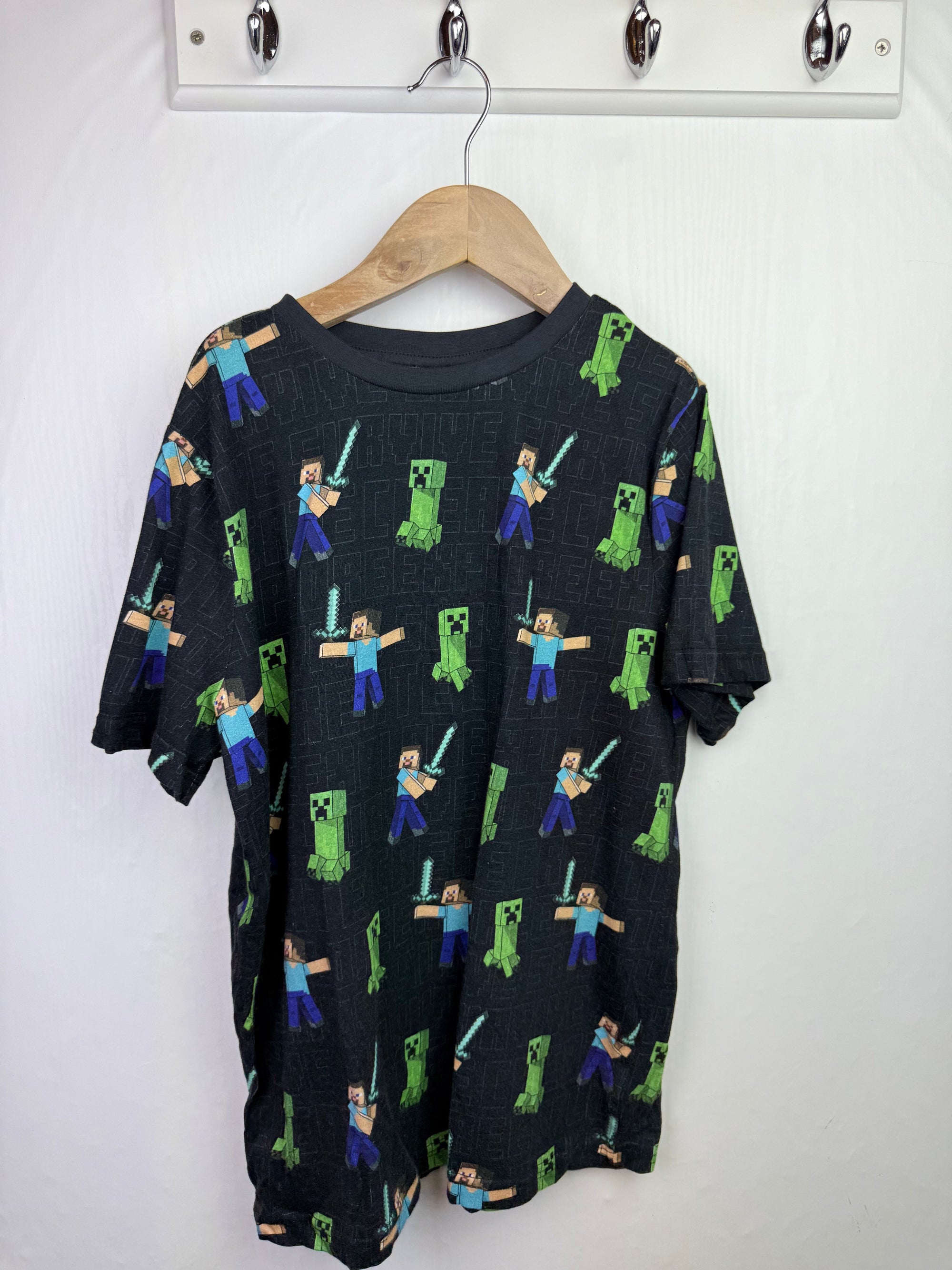 F&F Minecraft Short Sleeve Top - Boys 10 - 11 Years - Little Ones Preloved. Second Hand Children's & Preloved Baby, Kids, Girls & Boys Clothes. UK online